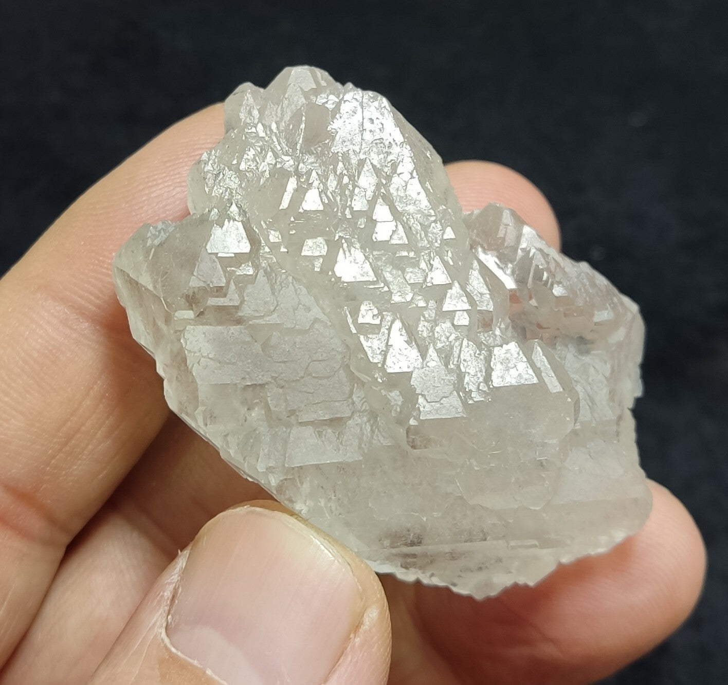 A very Aesthetic Natural terminated gwindel like Quartz crystal 51 grams