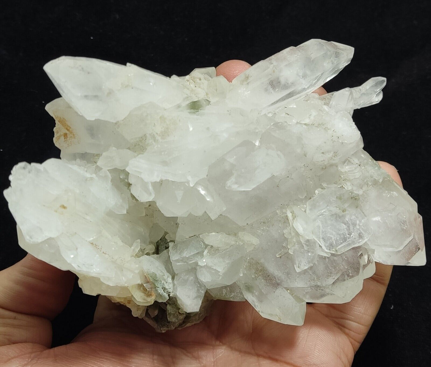 An Aesthetic large terminated Quartz cluster with chlorite inclusions 495 grams