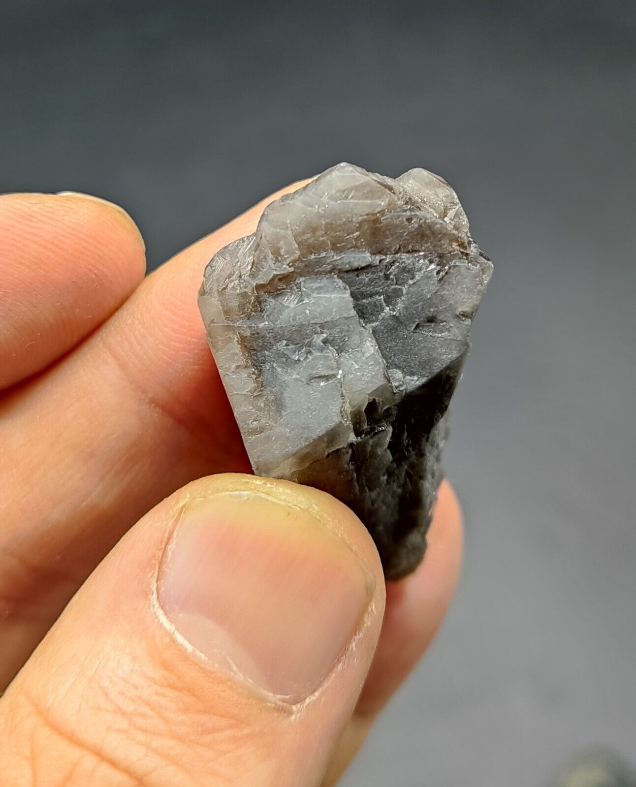 A very Aesthetic Natural terminated smoky Quartz crystal 23 grams