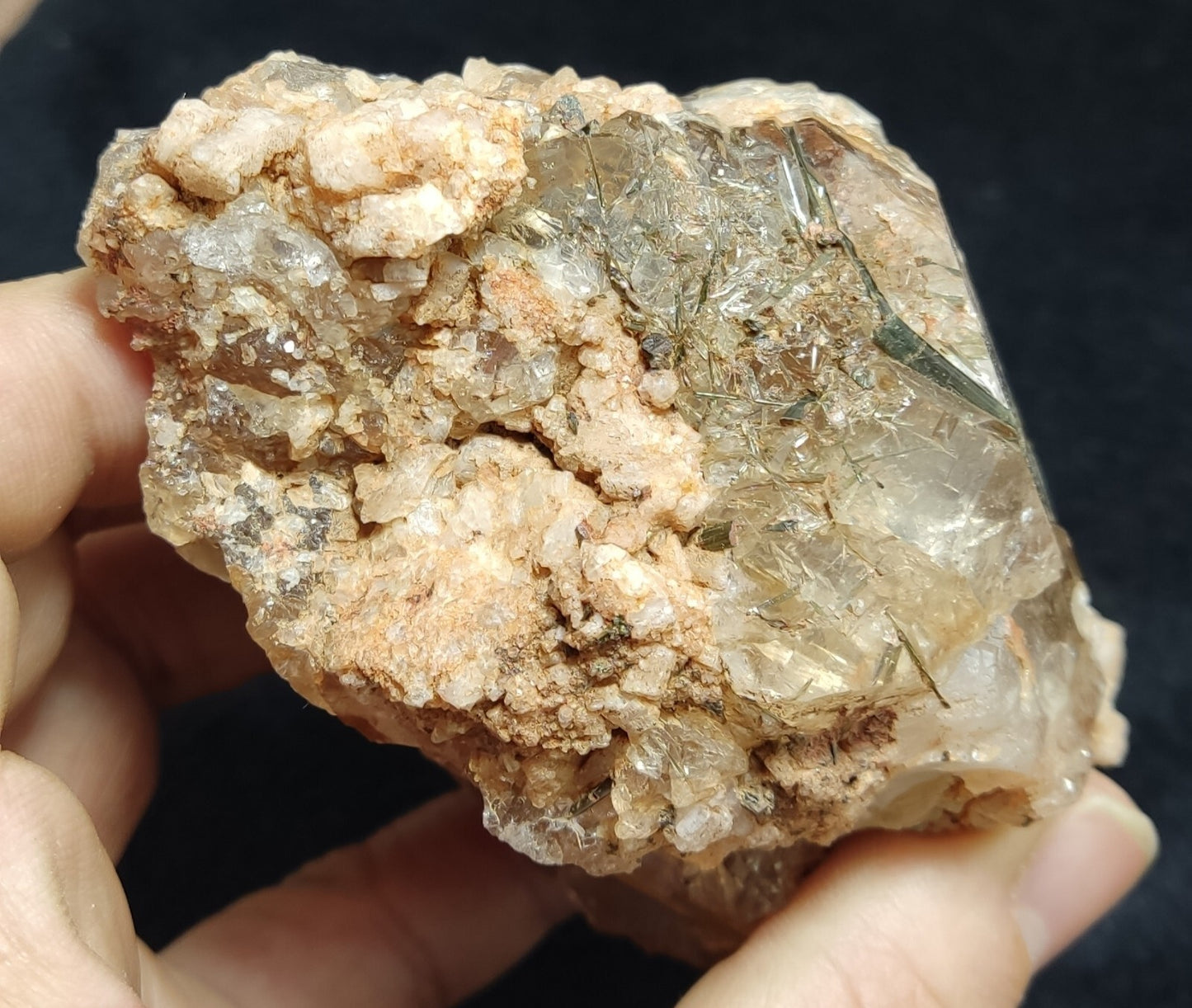 An Aesthetic terminated Quartz floater with aegirine 381 grams