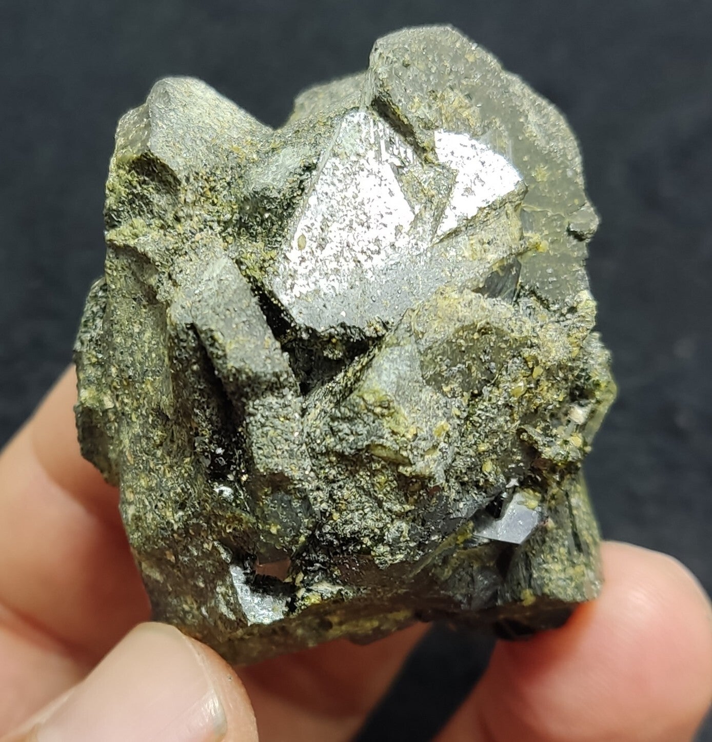 An Aesthetic Natural terminated epidote crystal specimen 109 grams