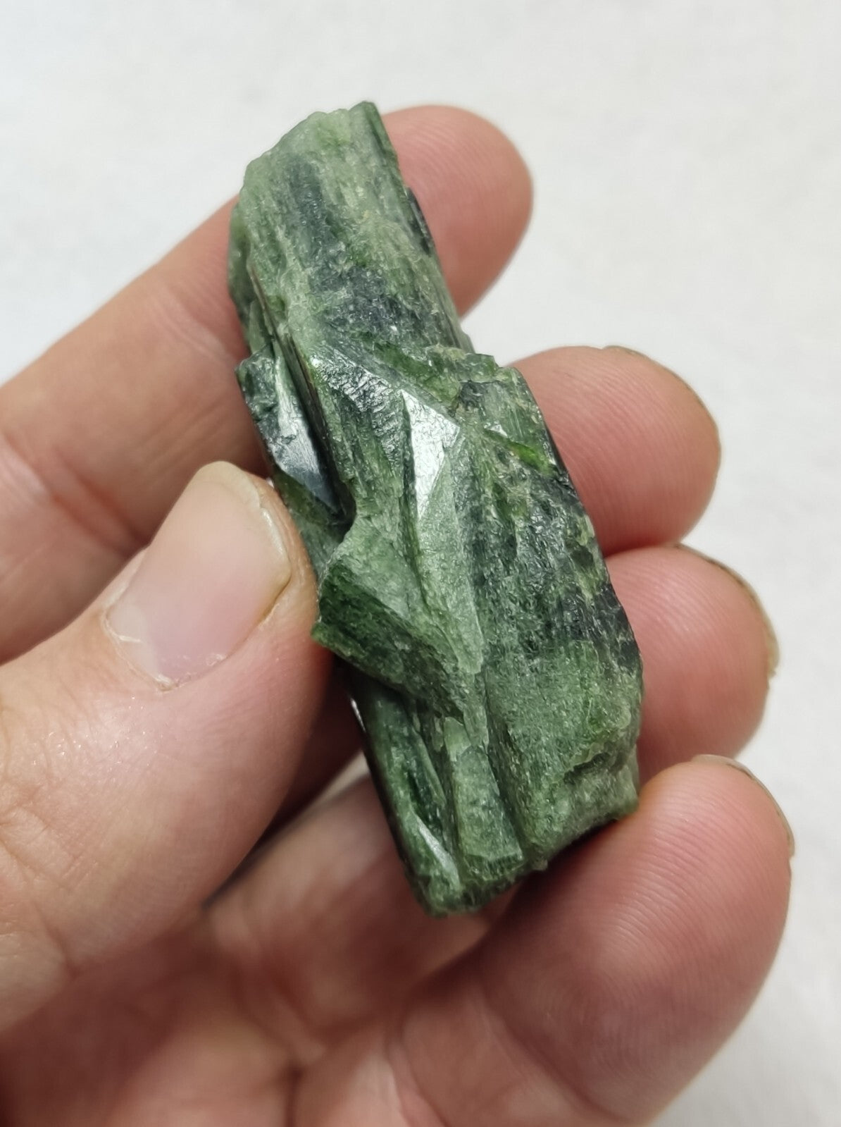 An amazing specimen of diopside crystal 44 grams