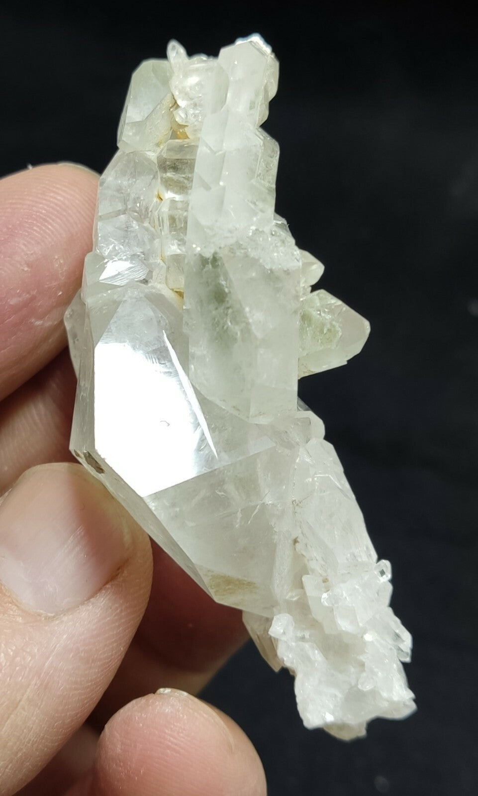 An amazing specimen of terminated faden Quartz crystal 45 grams