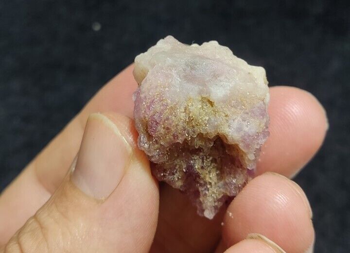 19 grams Highly Tenebrescent Fluorescent Hackmanite Specimen