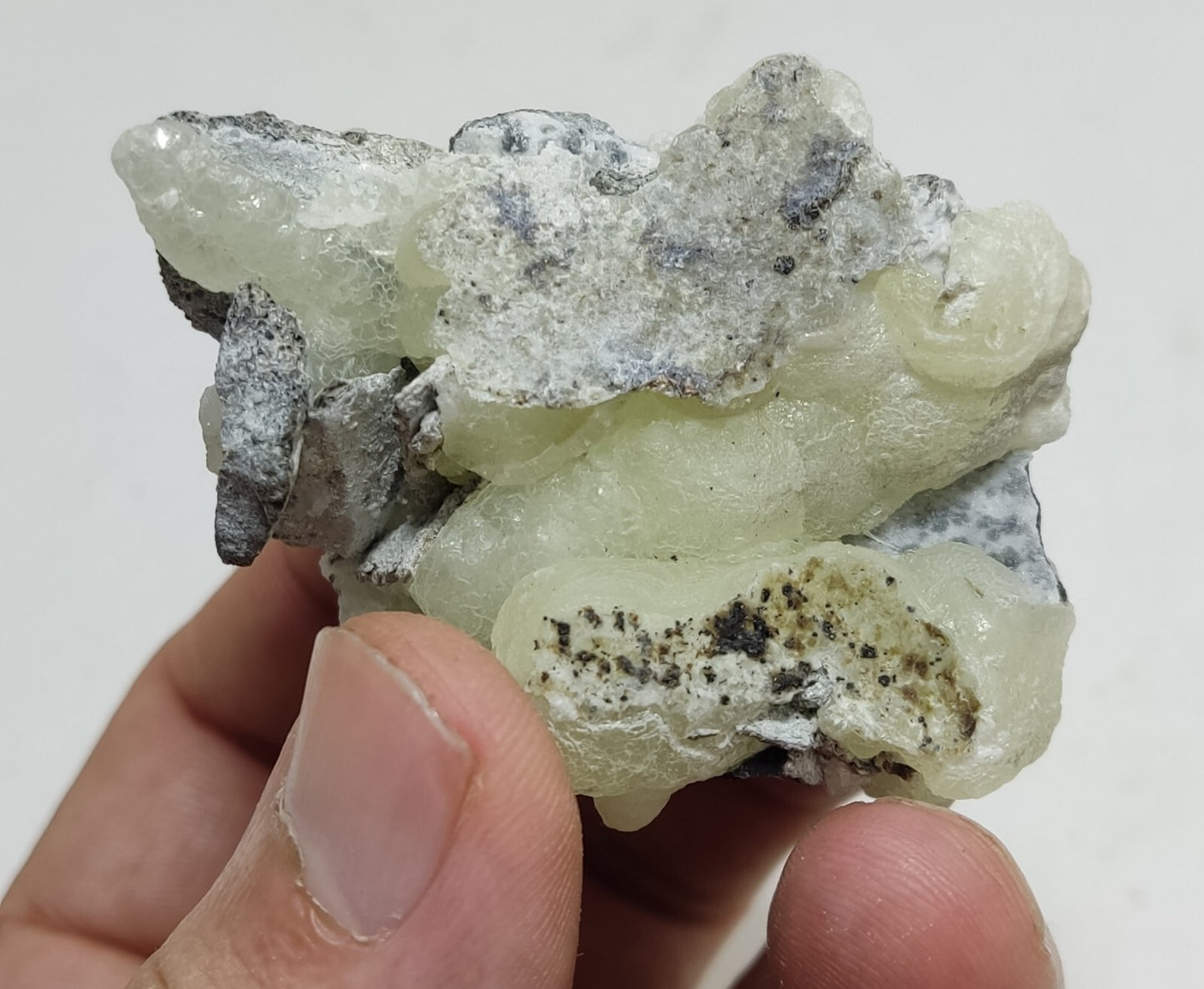 An Aesthetic Natural specimen of brucite with chromite 60 grams