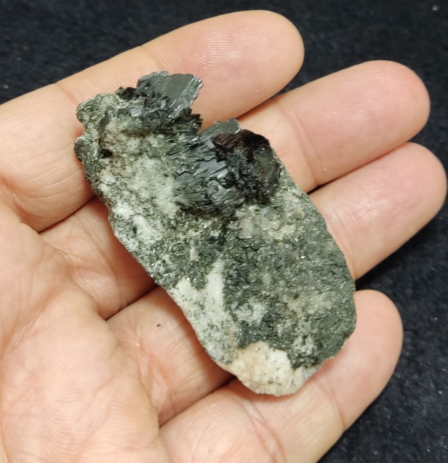 An aesthetic combo specimen of aegirine on albite 38 grams