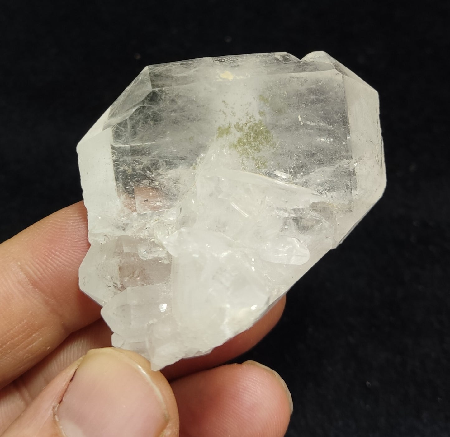 An Aesthetic Natural beautifully terminated faden Quartz specimen 75 grams