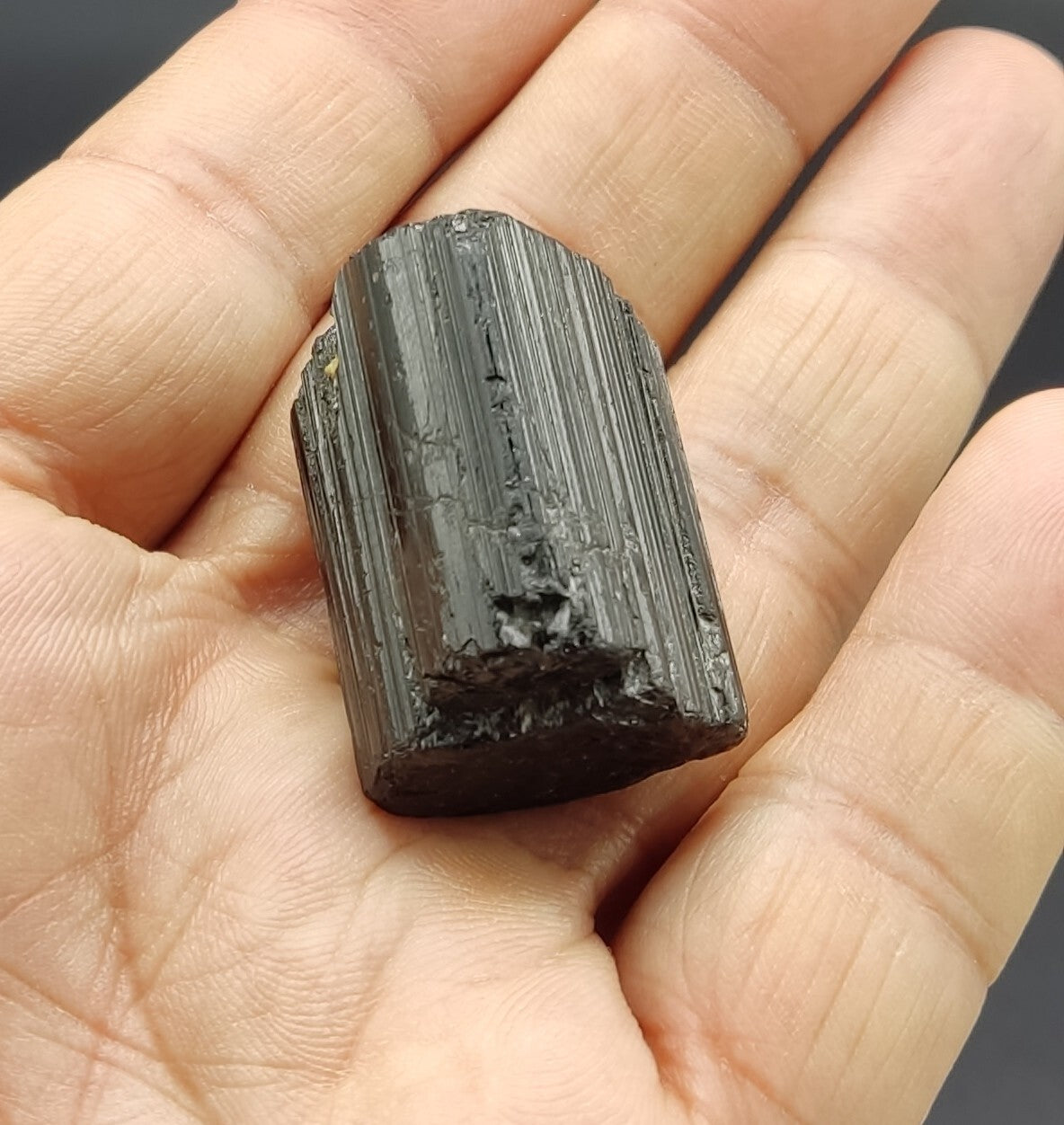An amazing specimen of terminated black tourmaline 32 grams