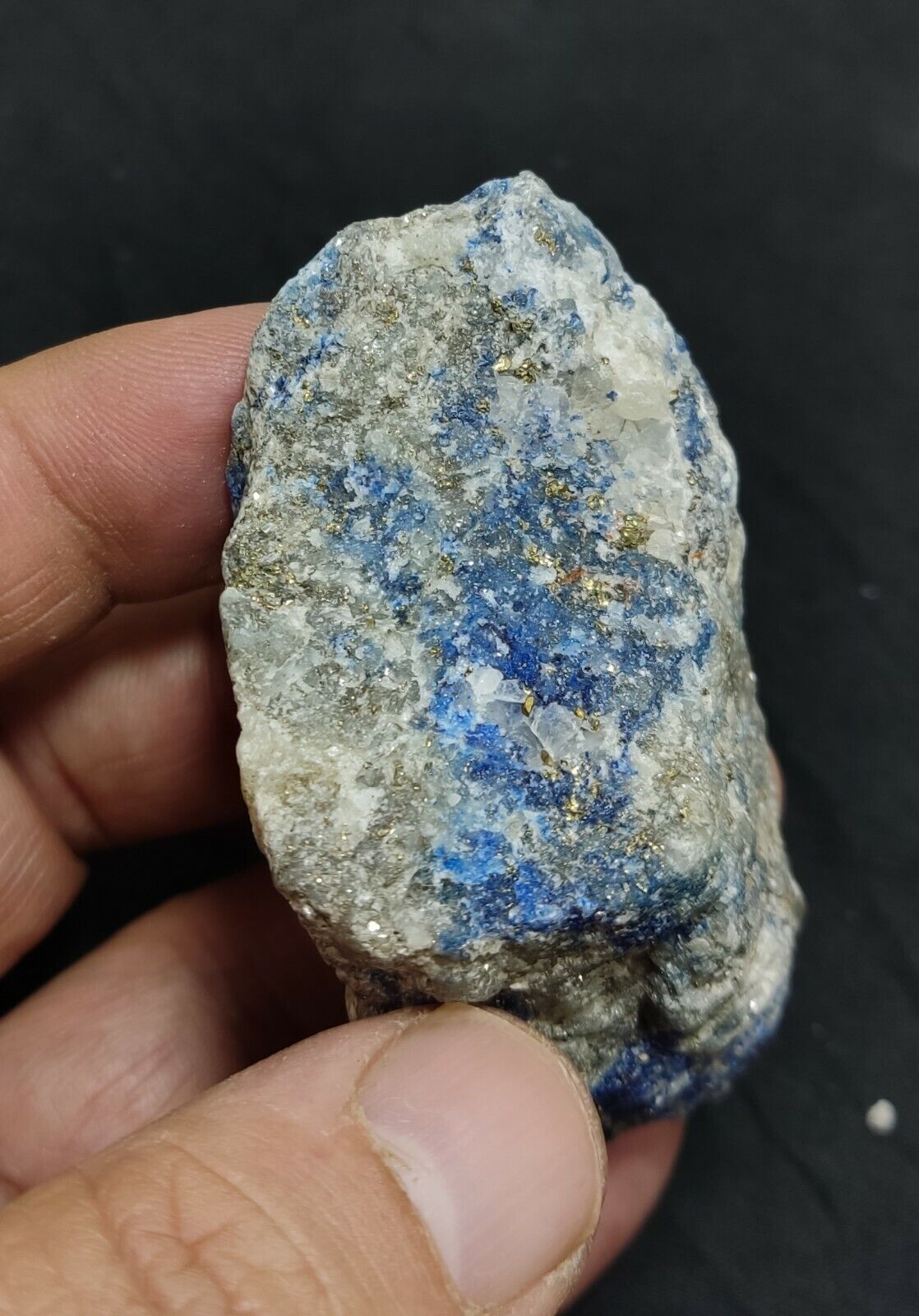 Amazing specimen of fluorescent sodalite-Lazurite on matrix with pyrite 119 gram