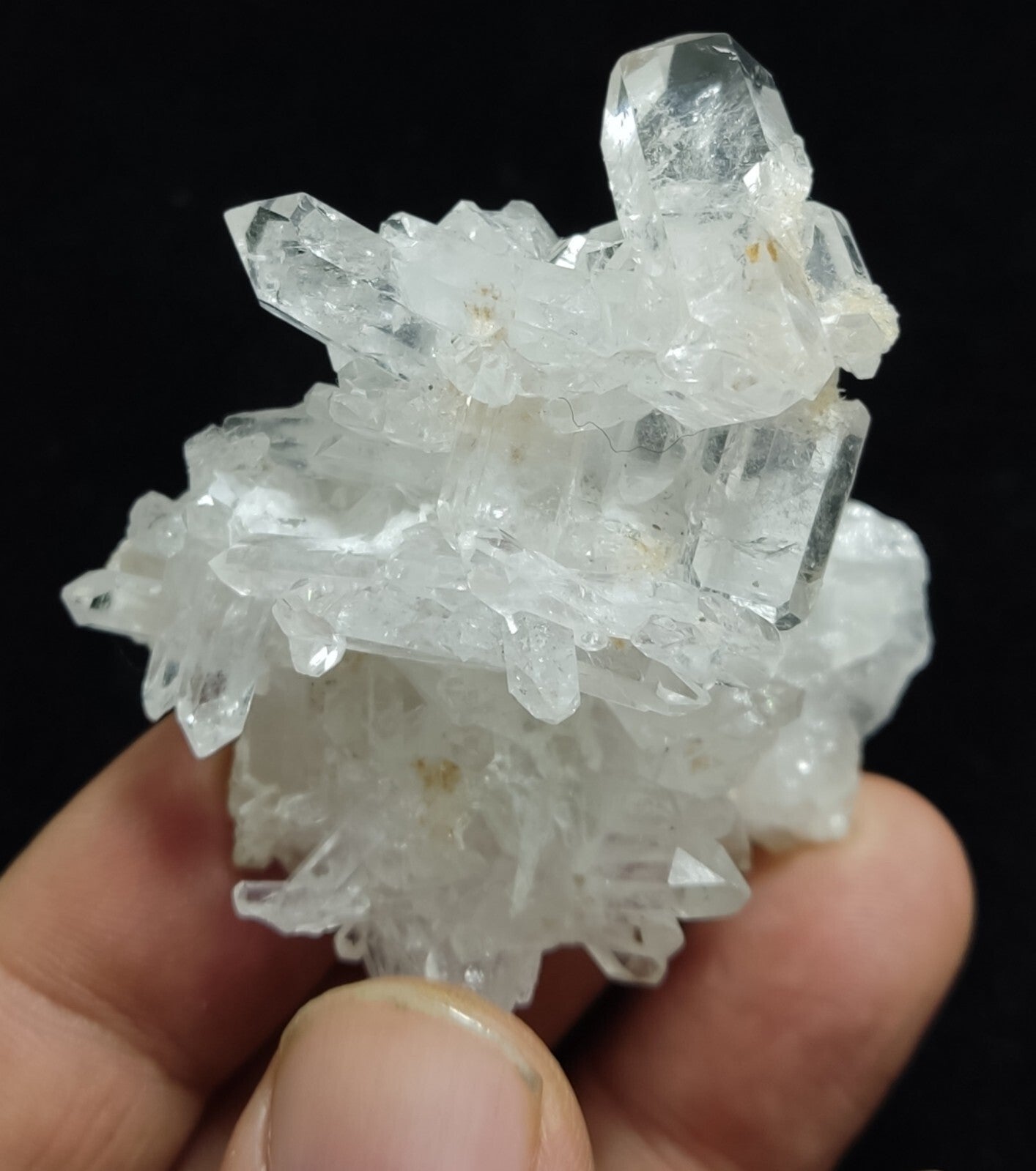 An Aesthetic Natural beautifully terminated Quartz cluster 52 grams