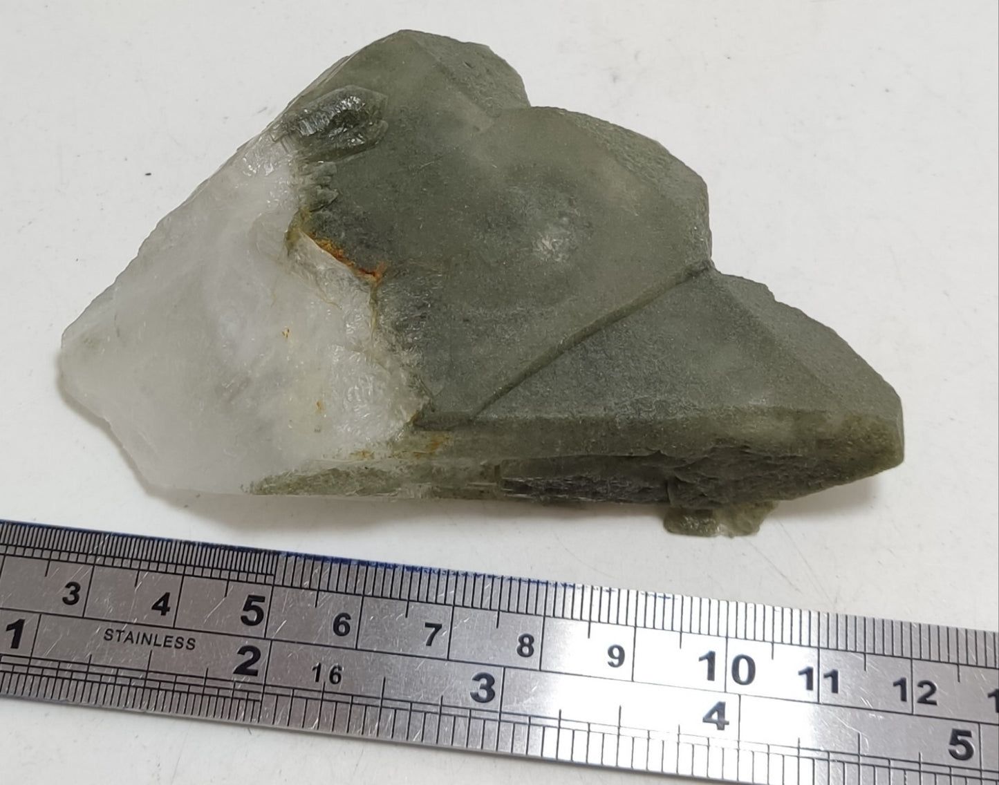An Aesthetic Natural terminated quartz with Chlorite inclusions 155 grams