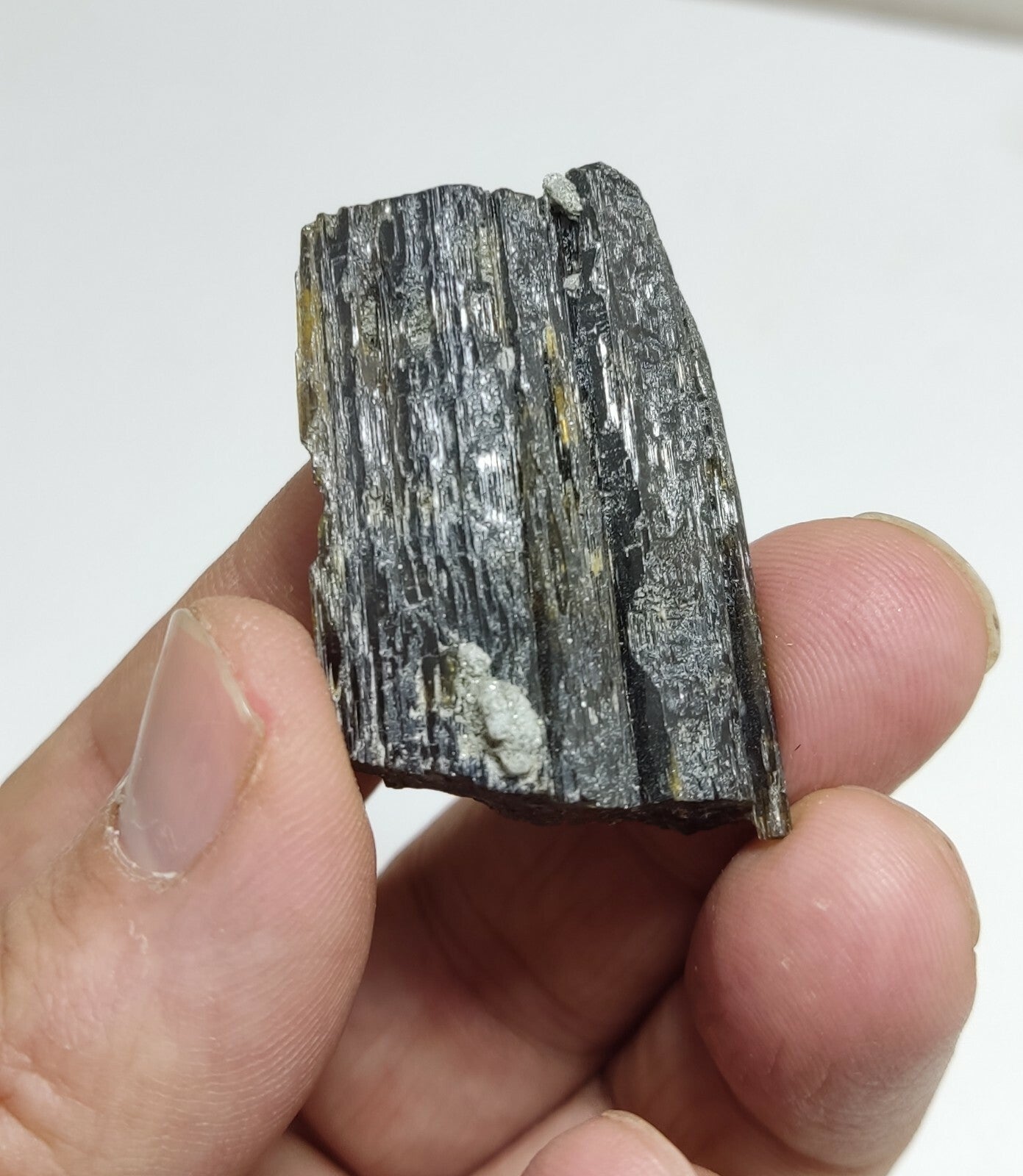 An aesthetic specimen of epidote crystal 27 grams