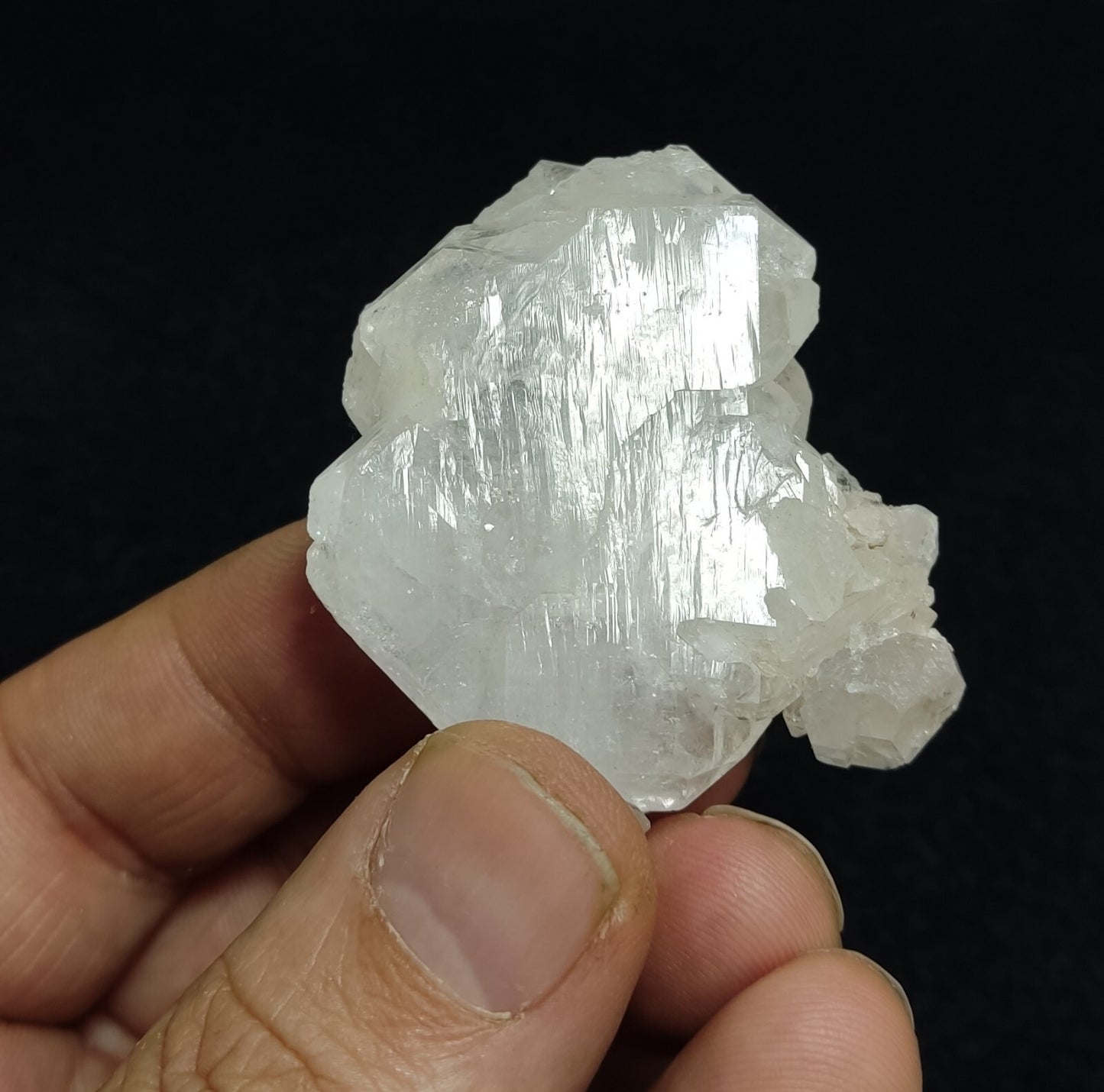 An Aesthetic Natural beautifully terminated faden Quartz crystal 42 grams