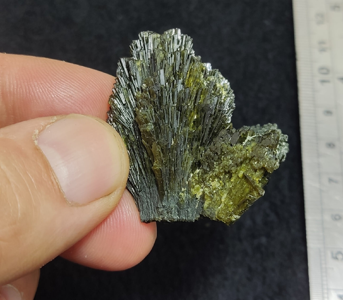 Single natural Epidote Crystal spray formations 24 grams