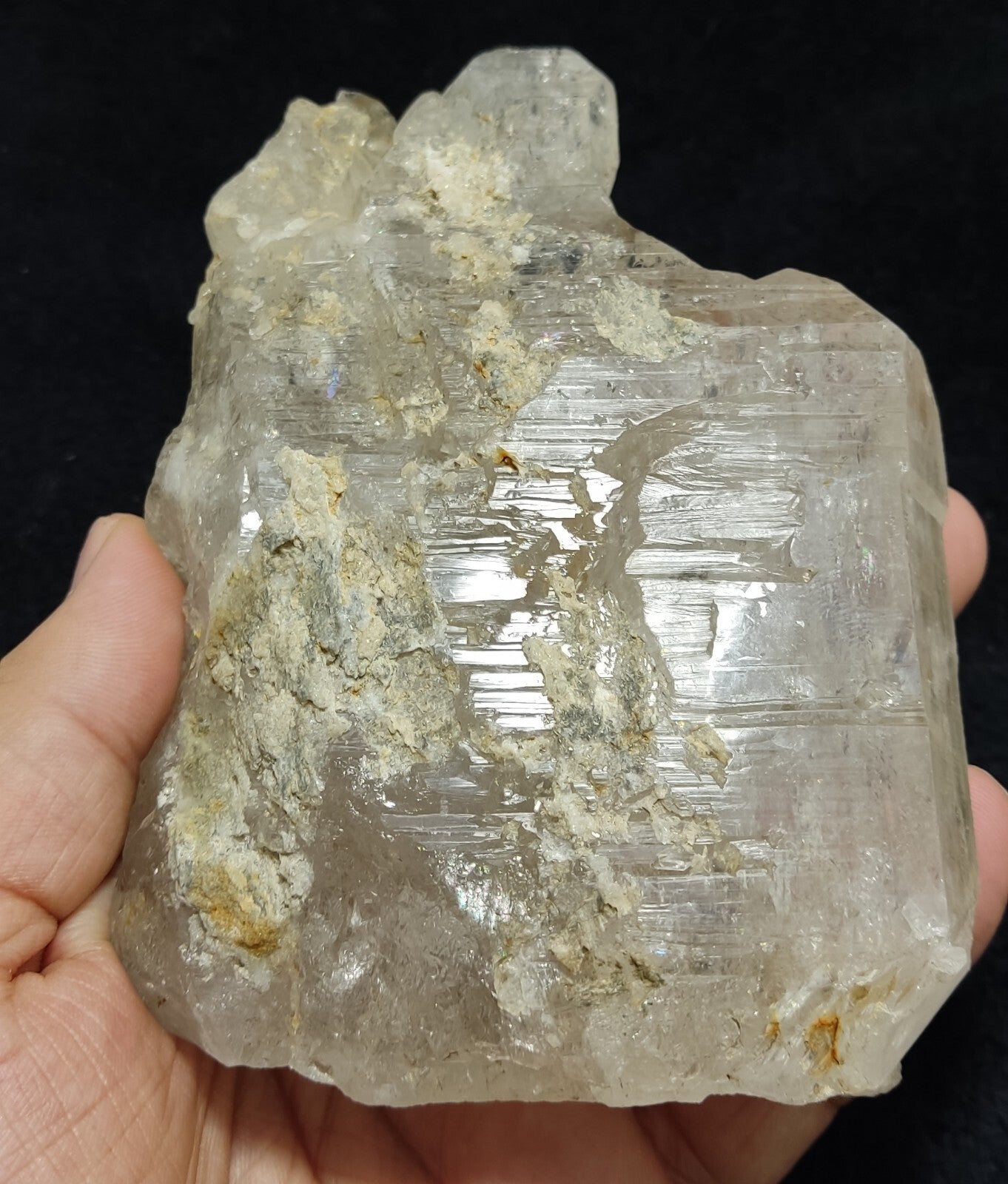 An Aesthetic terminated specimen of Quartz crystal 585 grams