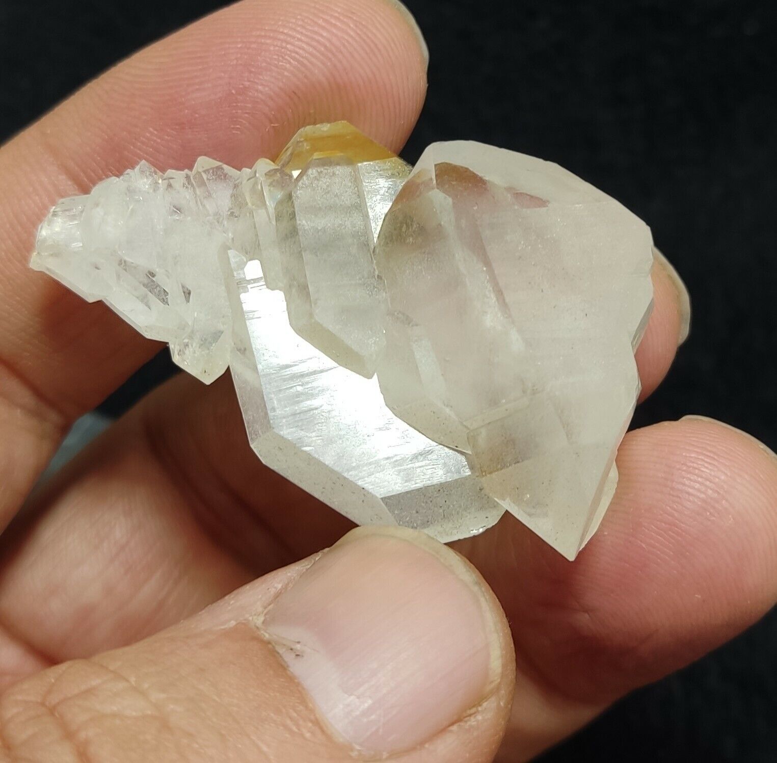 An amazing specimen of terminated faden Quartz crystal 19 grams