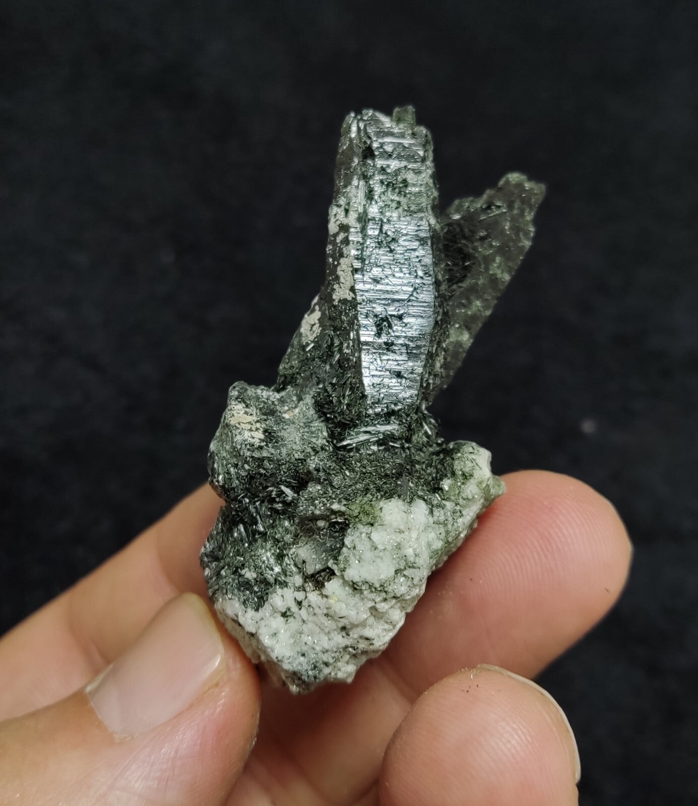 An Aesthetic Natural terminated Chlorite Quartz crystal specimen 32 grams