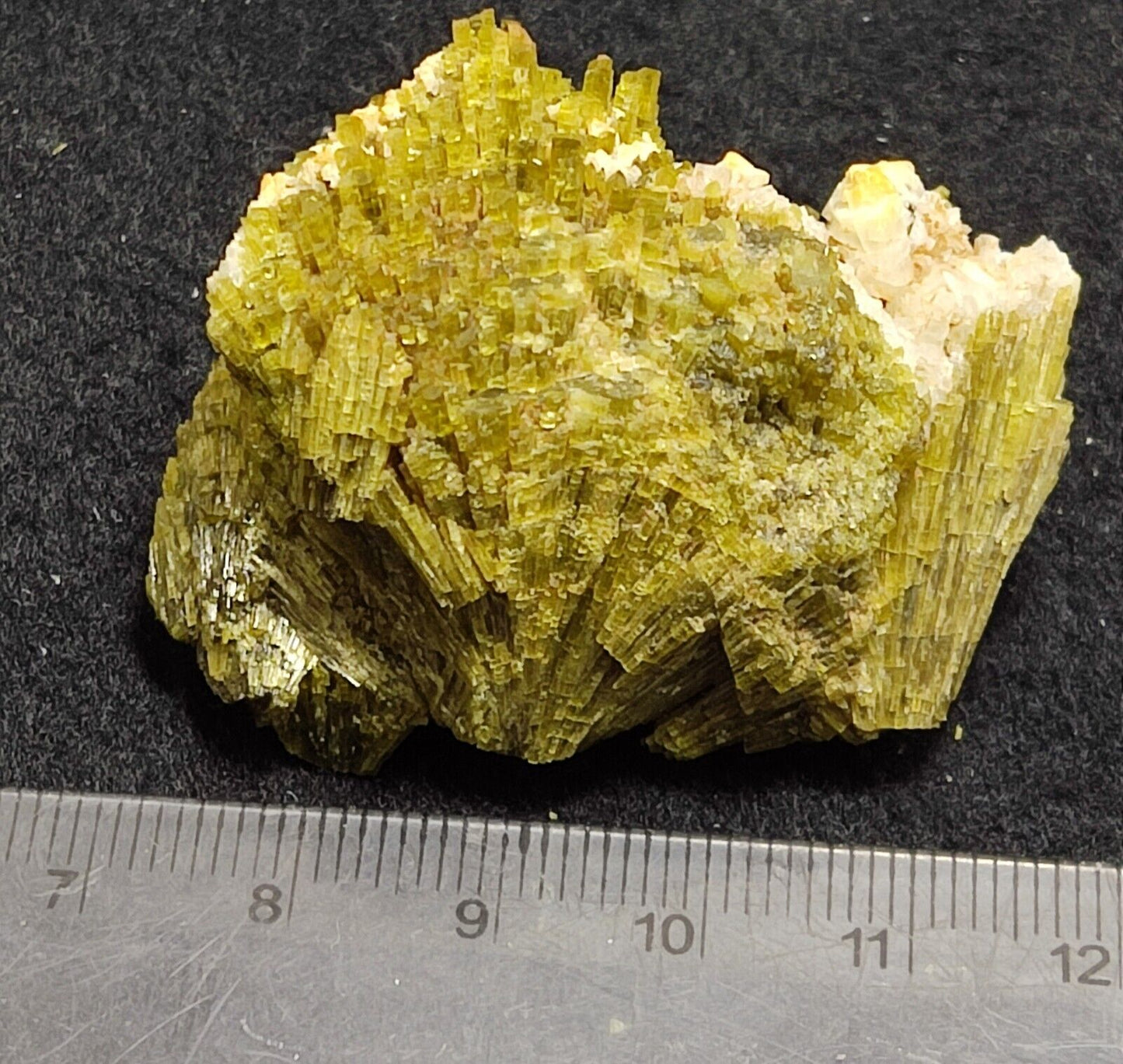 A very Aesthetic Natural beautifully terminated epidote specimen 61 grams
