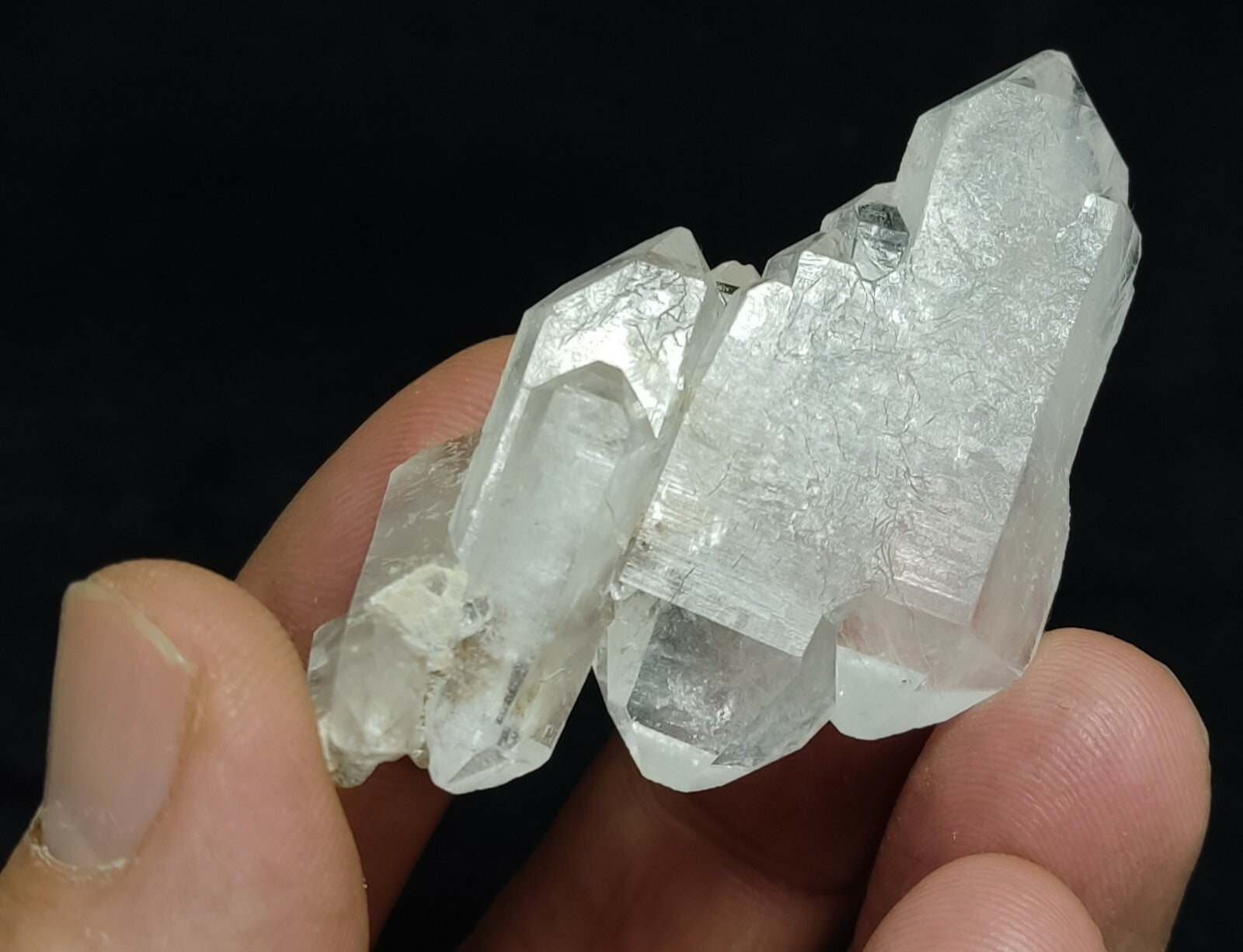 An amazing specimen of terminated faden Quartz crystal 27 grams