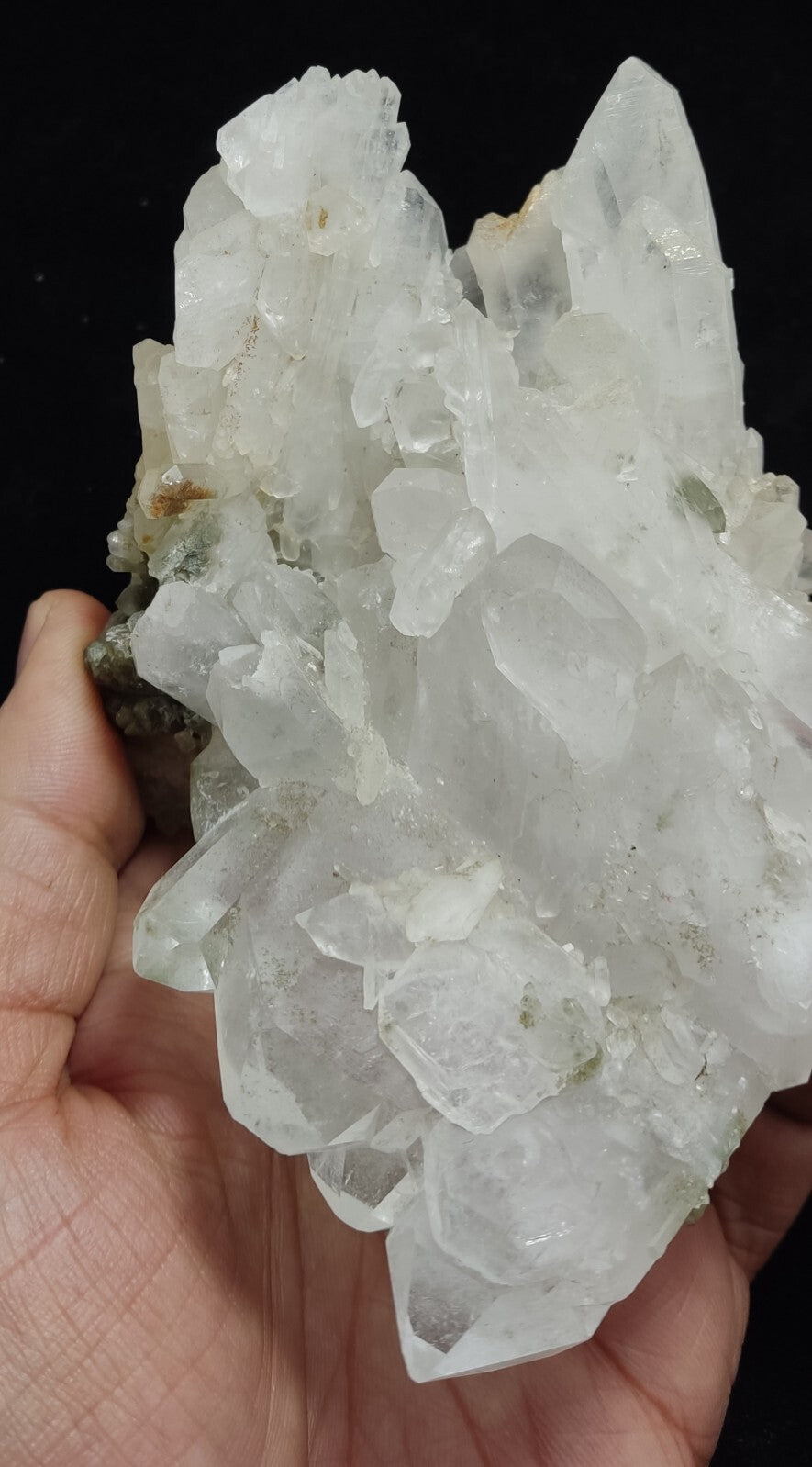 An Aesthetic large terminated Quartz cluster with chlorite inclusions 495 grams