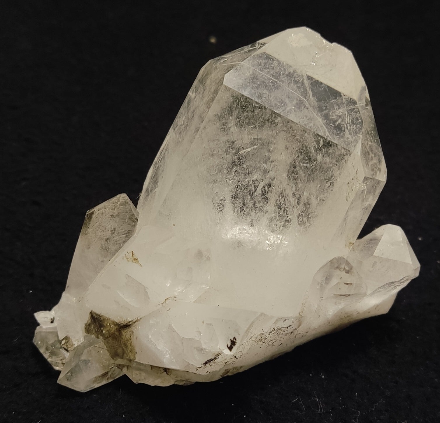 An Aesthetic terminated specimen of Quartz 104 grams