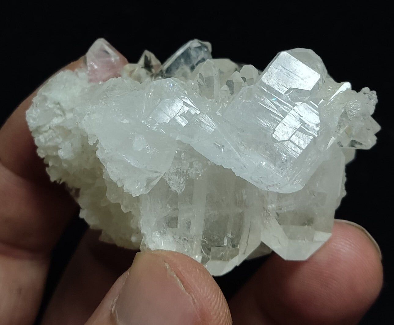 An Aesthetic terminated specimen of Quartz cluster with brookite 79 grams