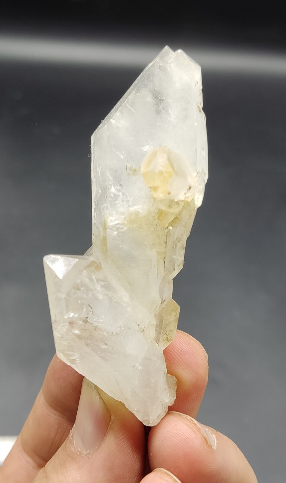 An Aesthetic gemmy  terminated Quartz crystal specimen 58 grams