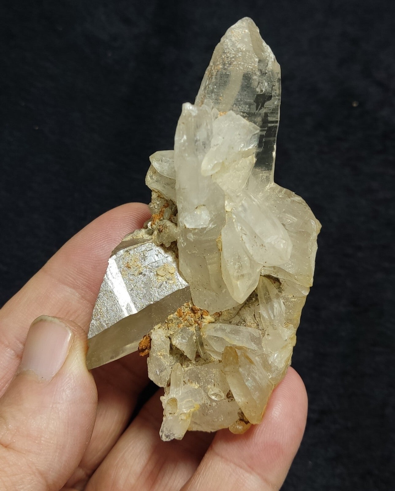 Natural terminated Quartz Crystal 109 grams
