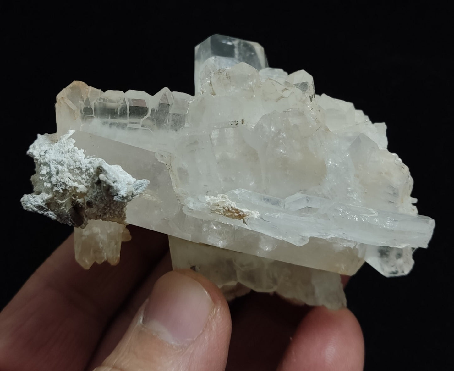 An Aesthetic terminated Quartz cluster 155 grams