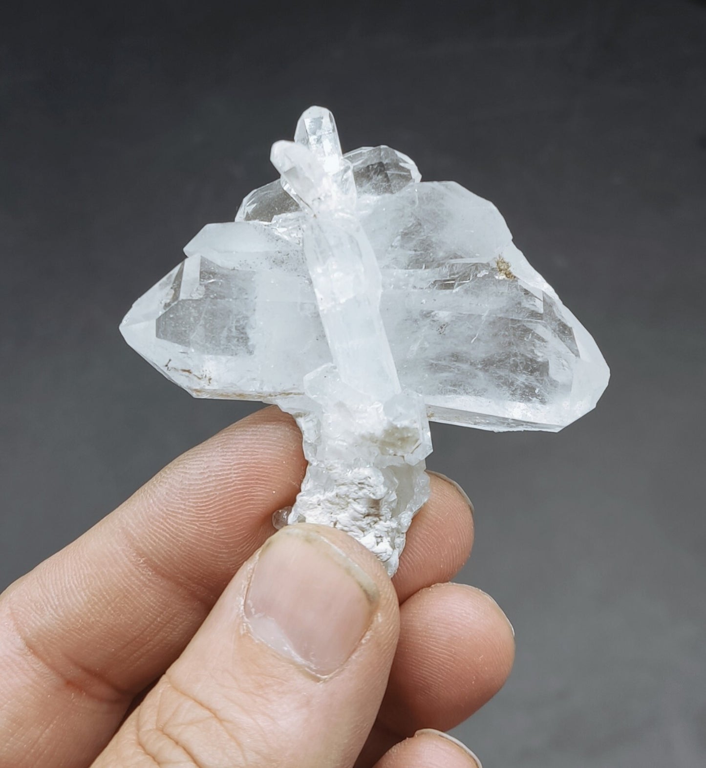 An Aesthetic terminated specimen of Quartz crystal 50 grams