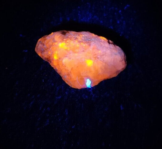38 grams Tenebrescent Highly Fluorescent Hackmanite Specimen