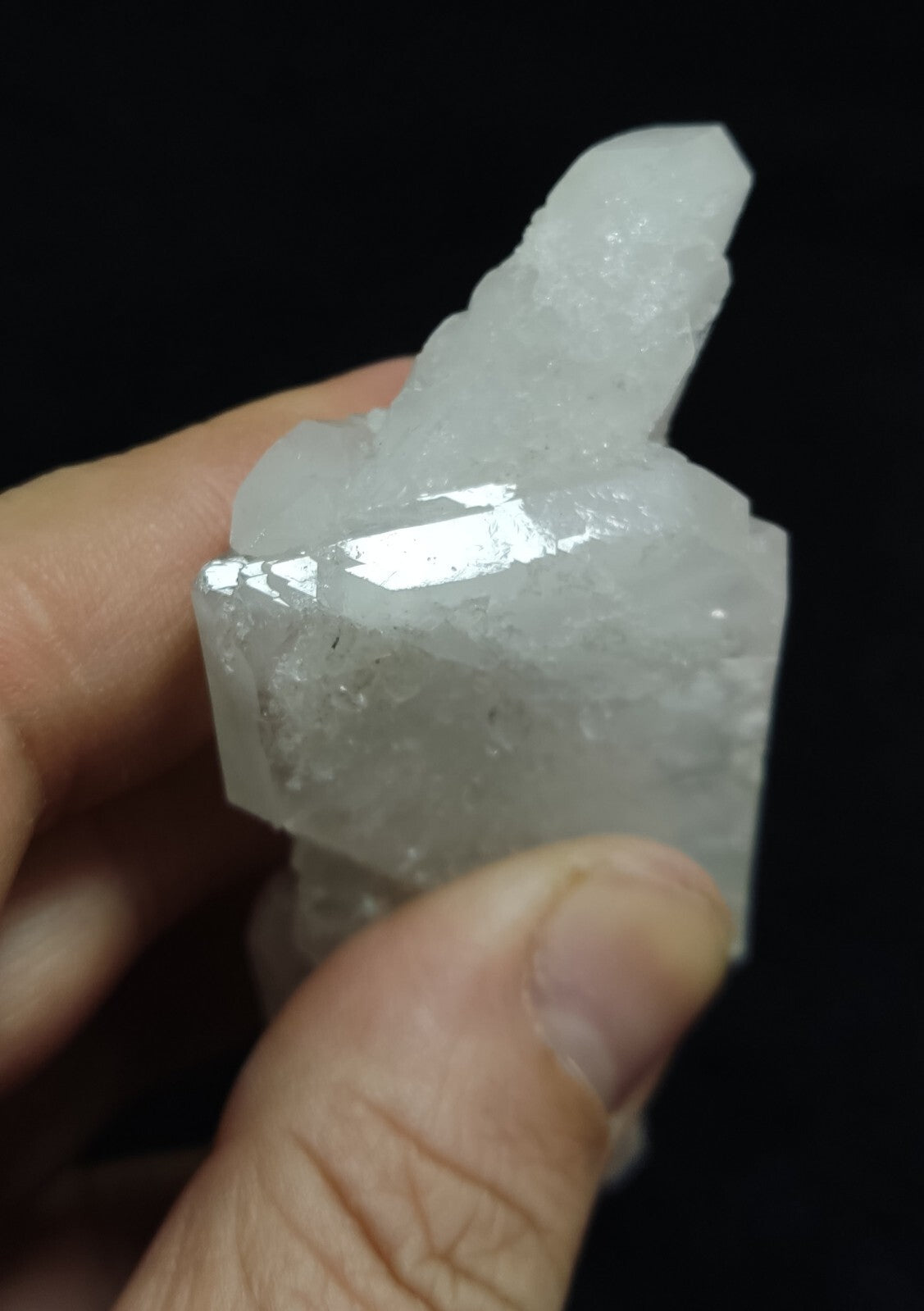 An amazing specimen of terminated faden Quartz crystal 130 grams