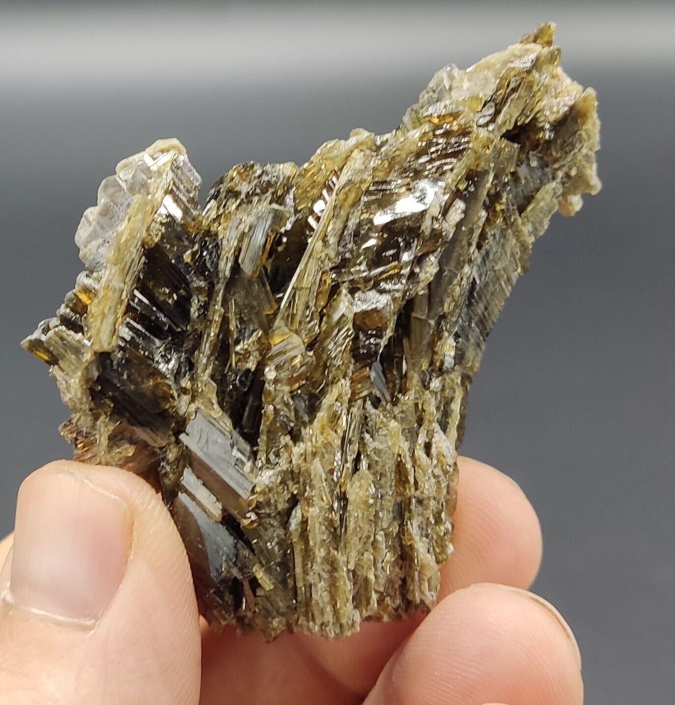 An aesthetic specimen of Epidote cluster 53 grams