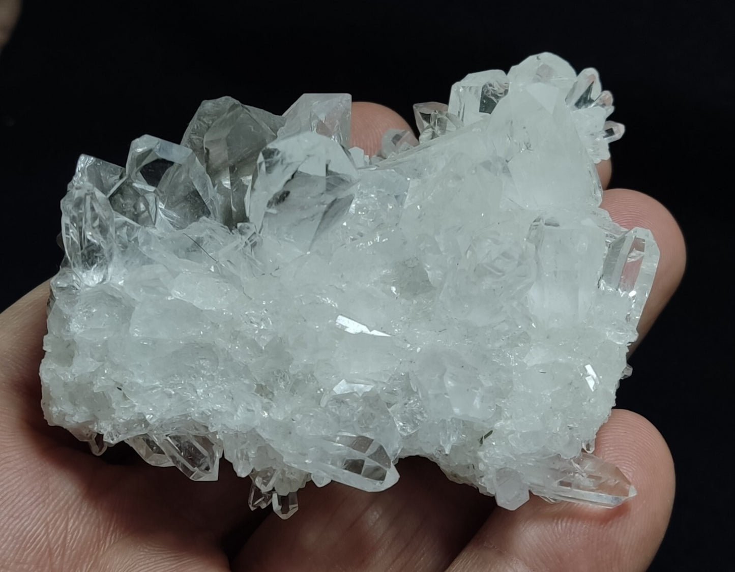 A very Aesthetic Natural terminated brookite included Quartz cluster 114 grams