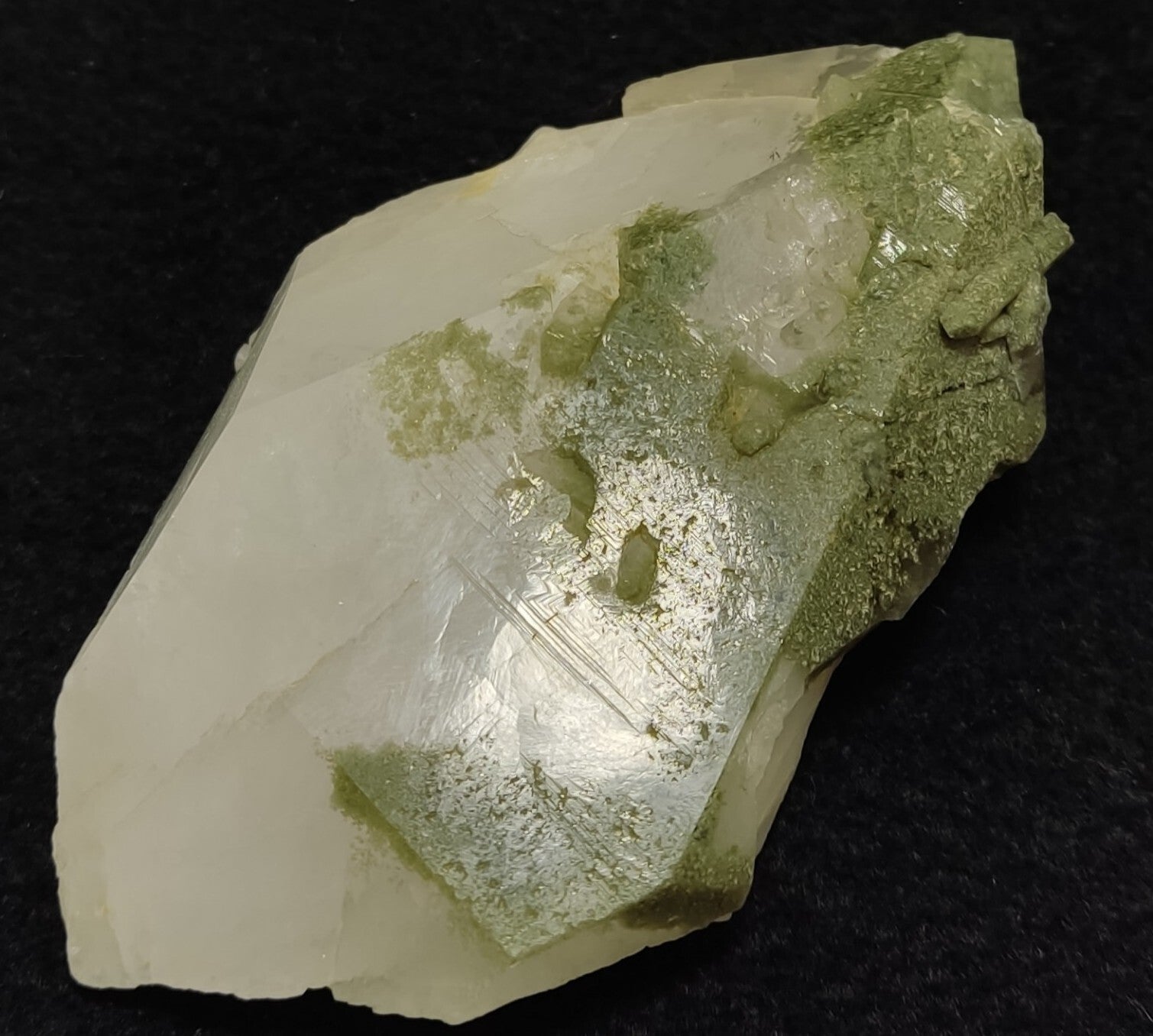 Chlorite quartz terminated crystal specimen 187 grams