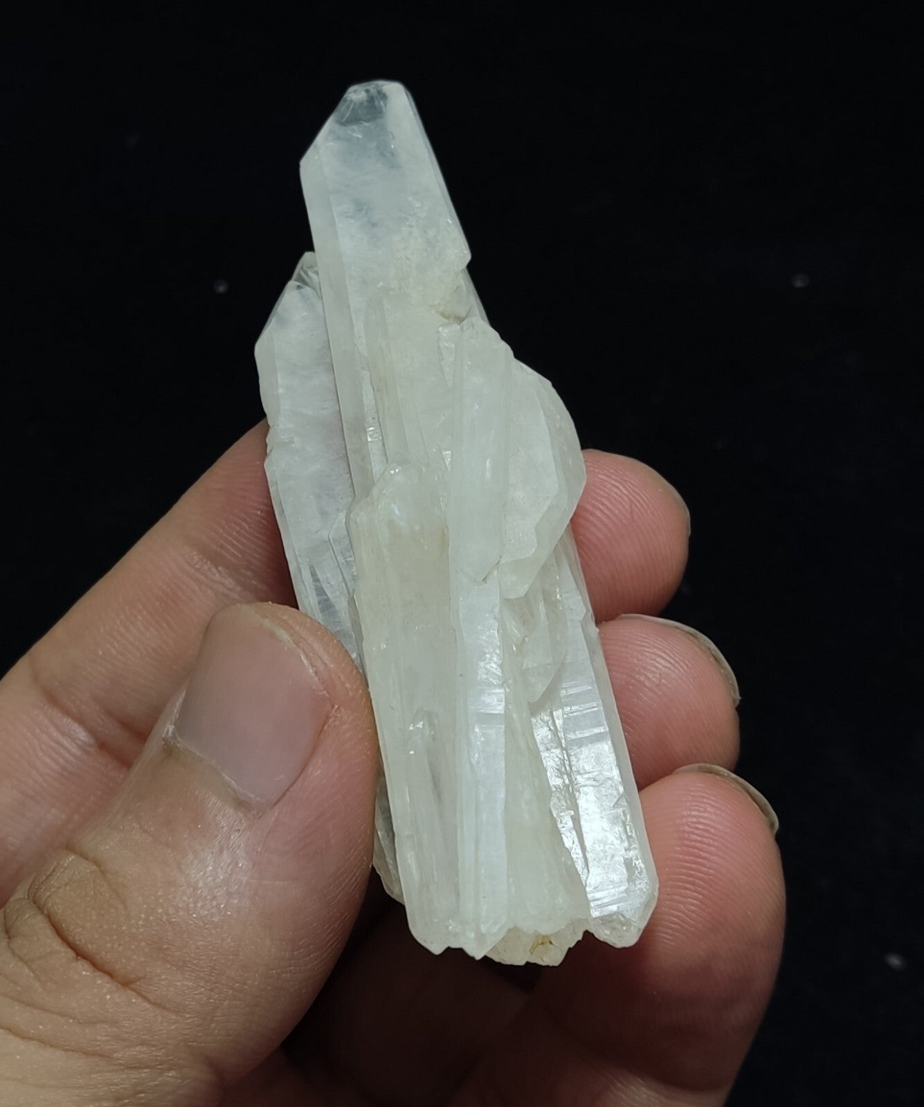 An Aesthetic specimen of quartz 42 grams