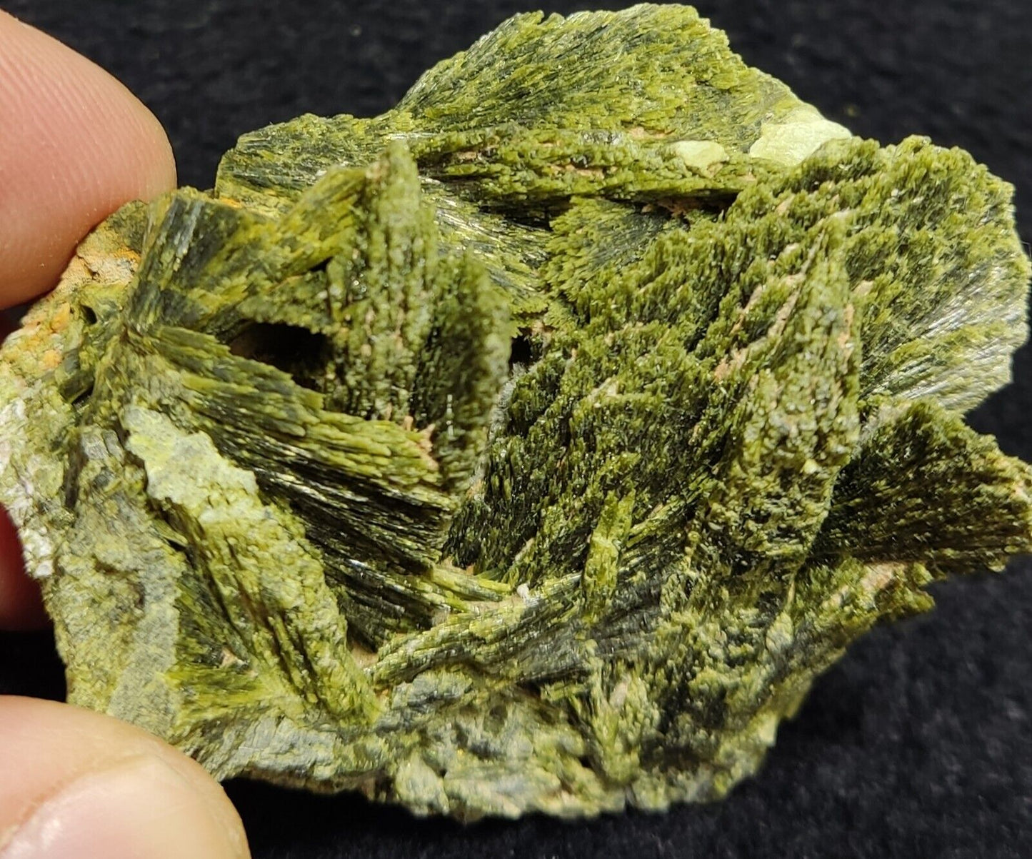 An aesthetic specimen of epidote crystal specimen 110 grams