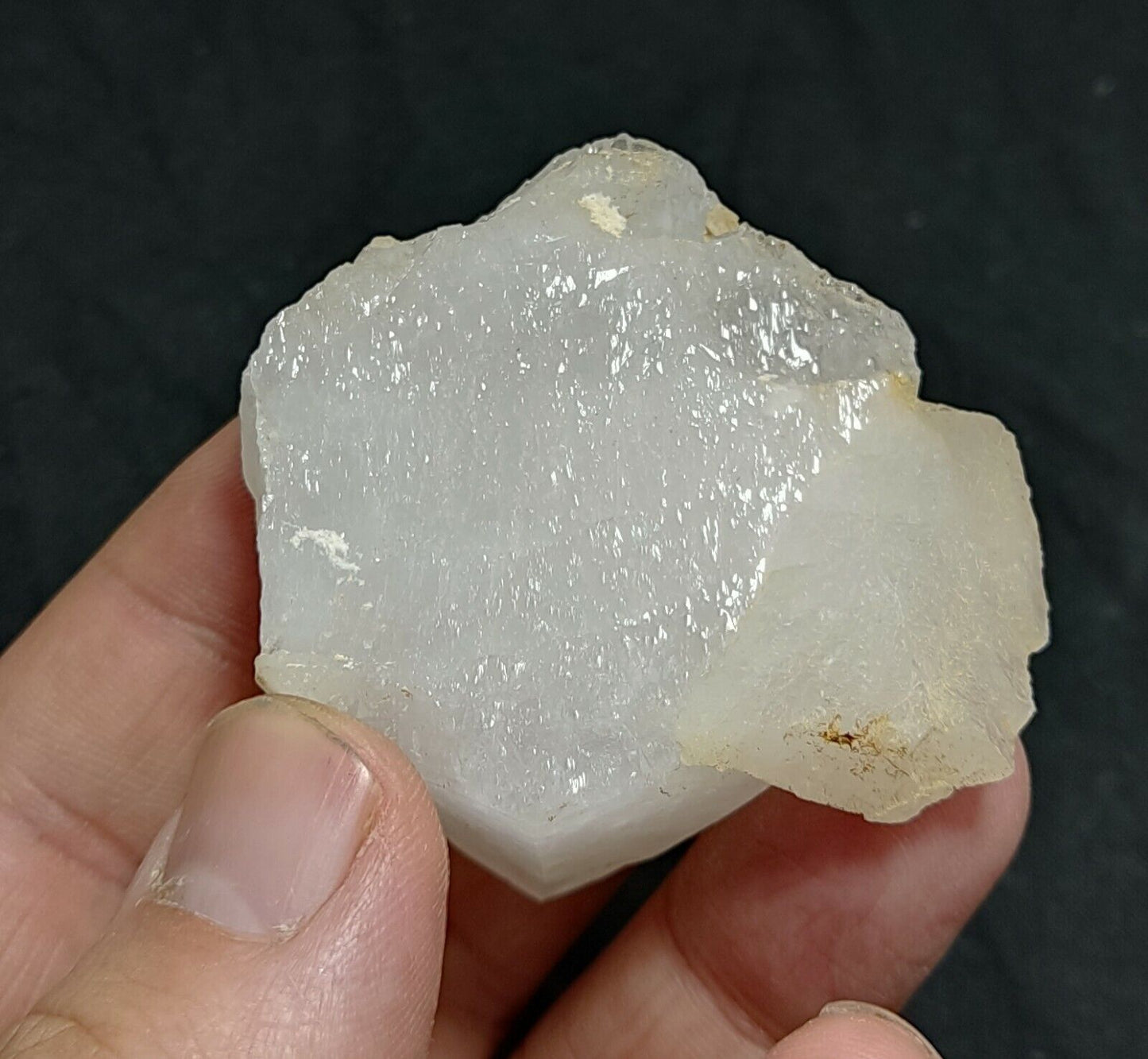 A very Aesthetic Natural beautifully terminated Quartz crystal 80 grams