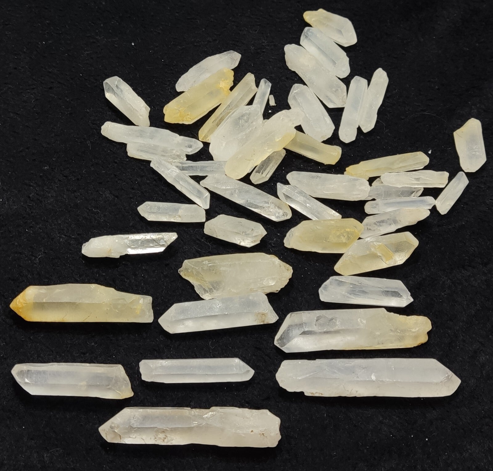Natural quartz Crystals 200 grams