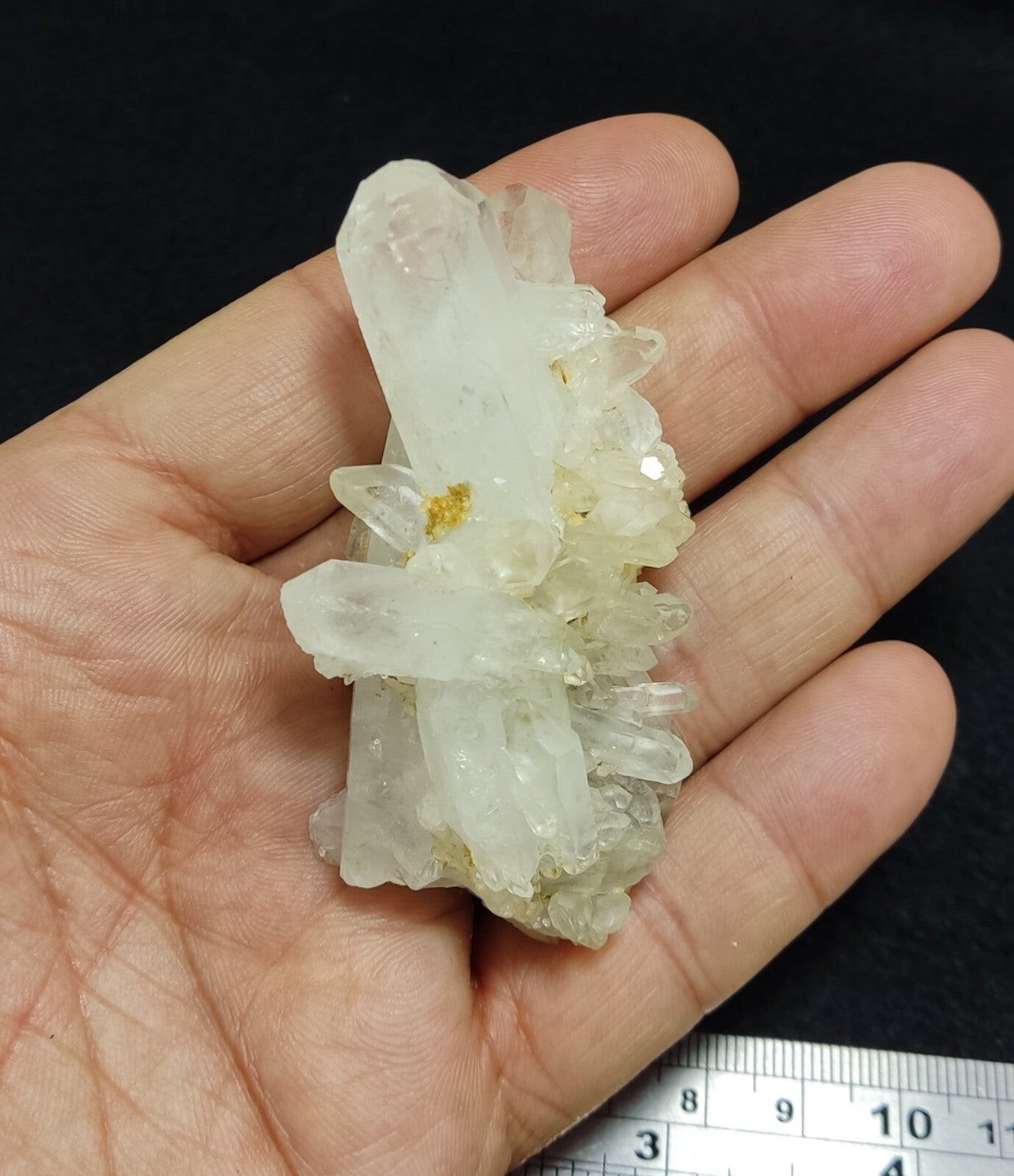 Natural quartz crystal cluster specimen 66 grams