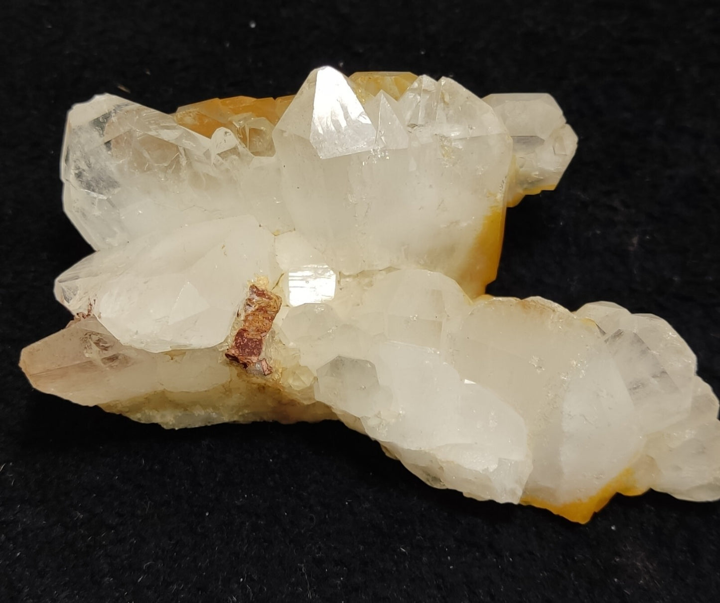 An Aesthetic terminated specimen of Quartz cluster 162 grams