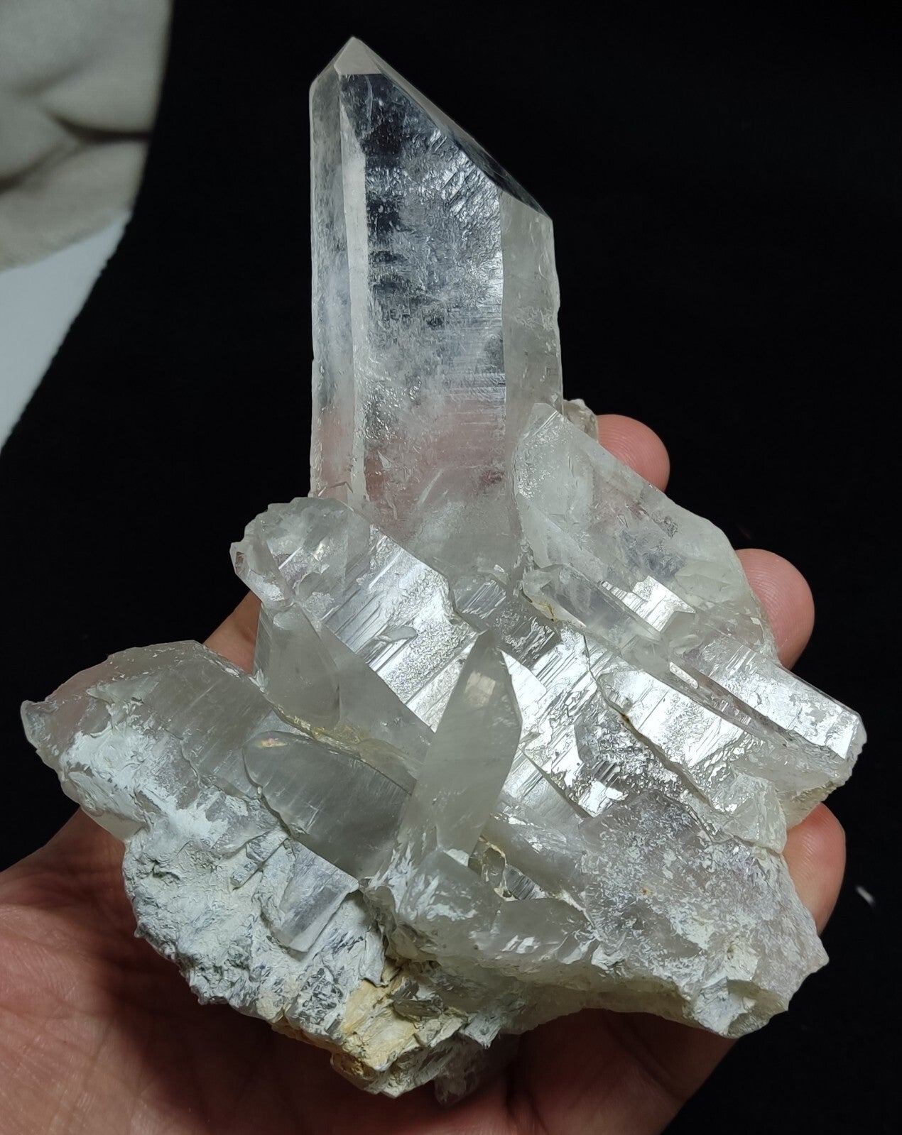 An Aesthetic specimen of Quartz cluster 362 grams