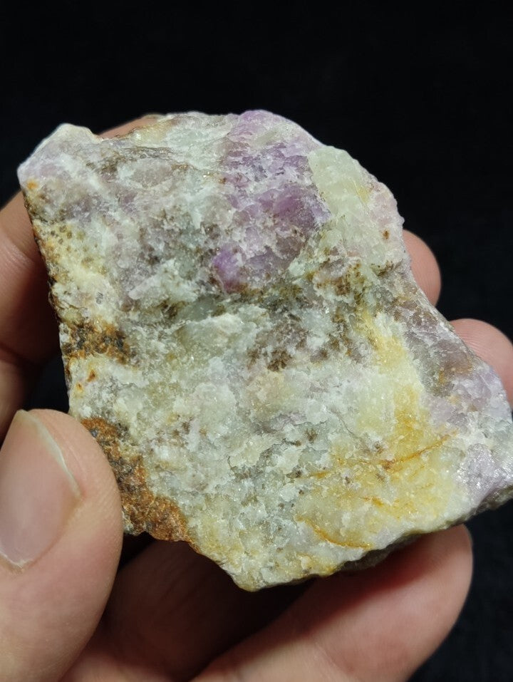 106 grams Tenebrescent Highly Fluorescent Hackmanite Specimen