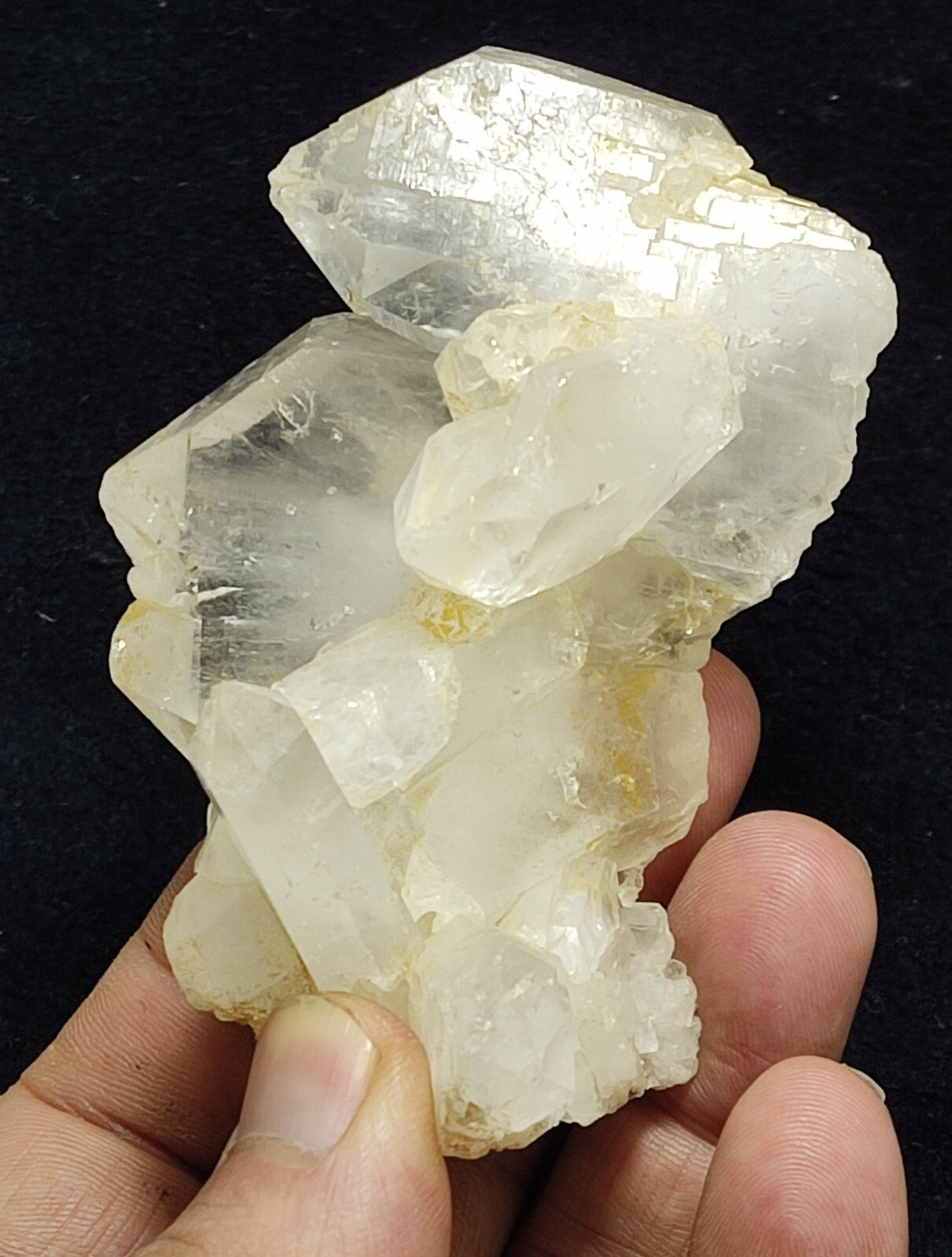 An Aesthetic terminated specimen of Quartz cluster 188 grams