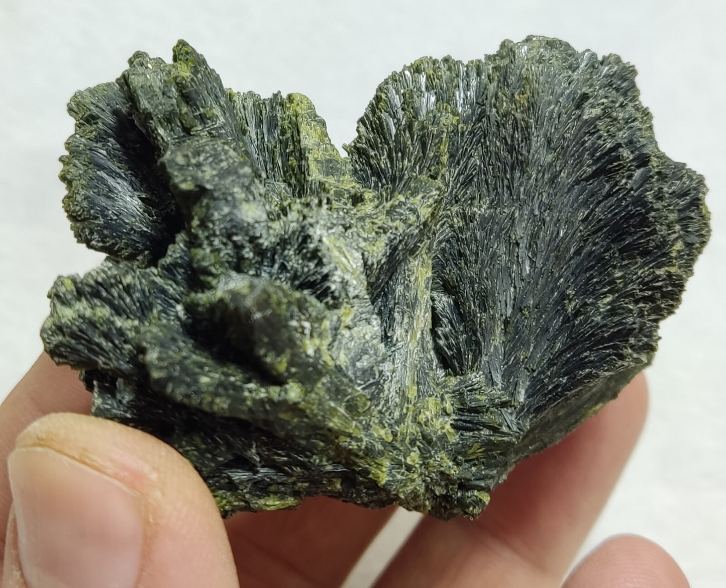 An aesthetic specimen of epidote crystal specimen 118 grams