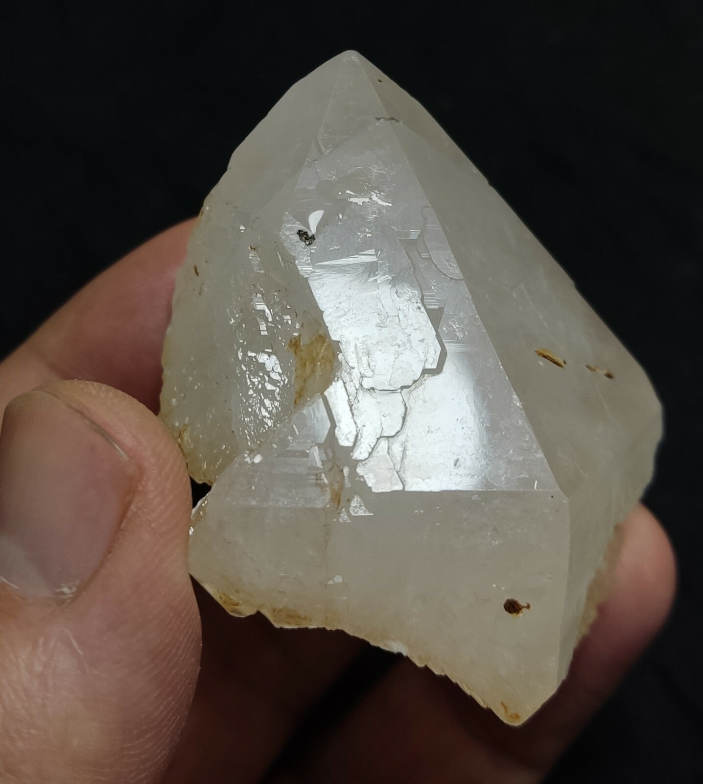 A very Aesthetic Natural beautifully terminated Quartz crystal 97 grams