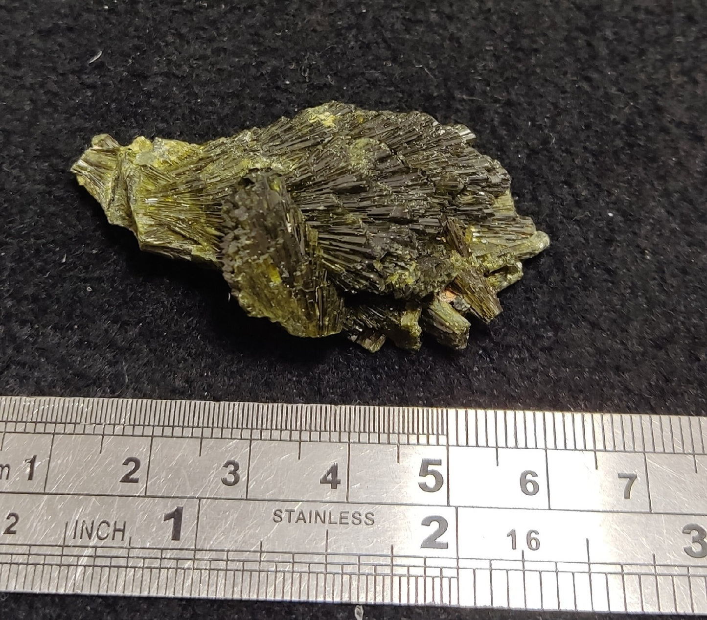 Single natural Epidote Crystal spray formations 29 grams