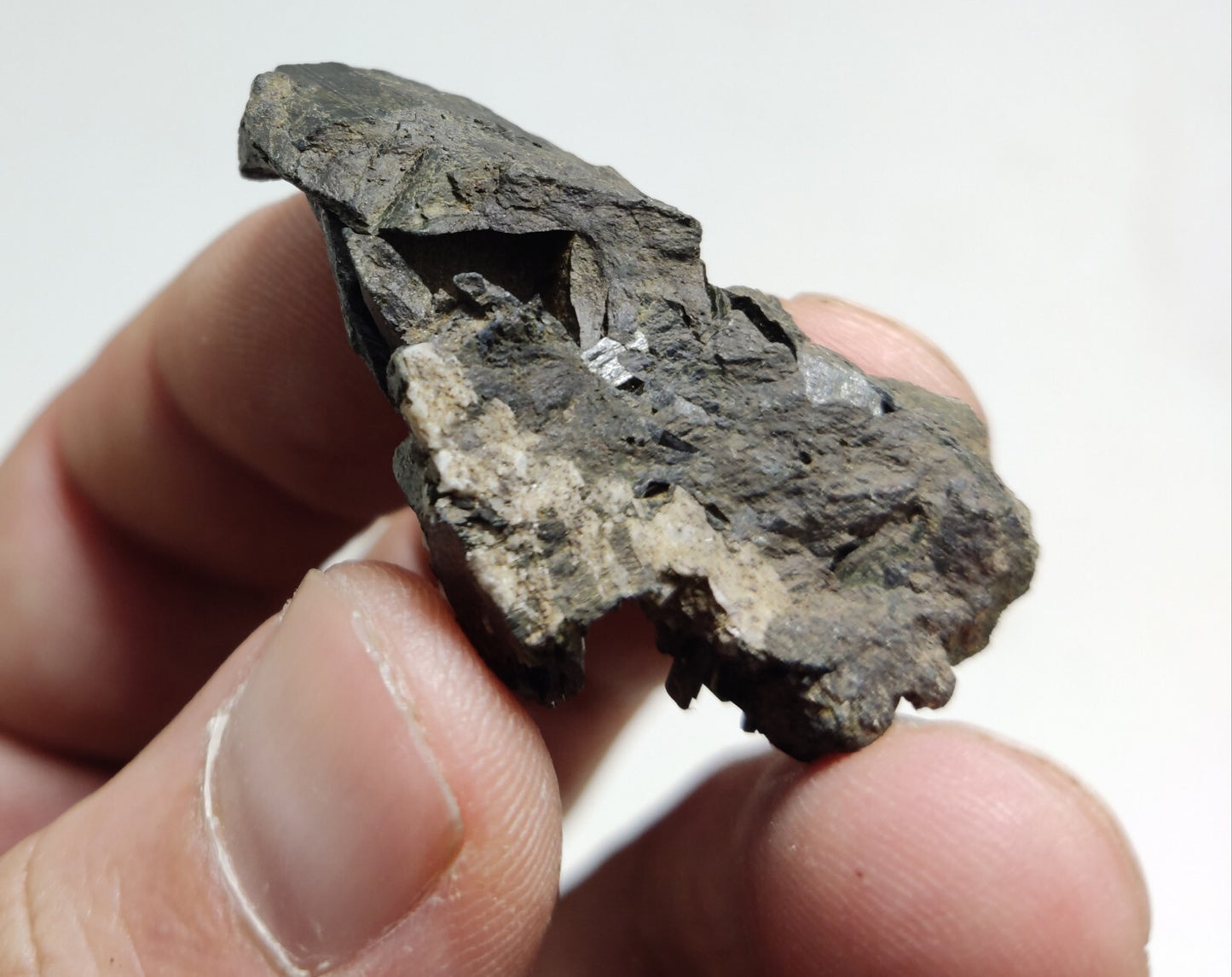 An aesthetic specimen of terminated aegirine crystal cluster 13 grams