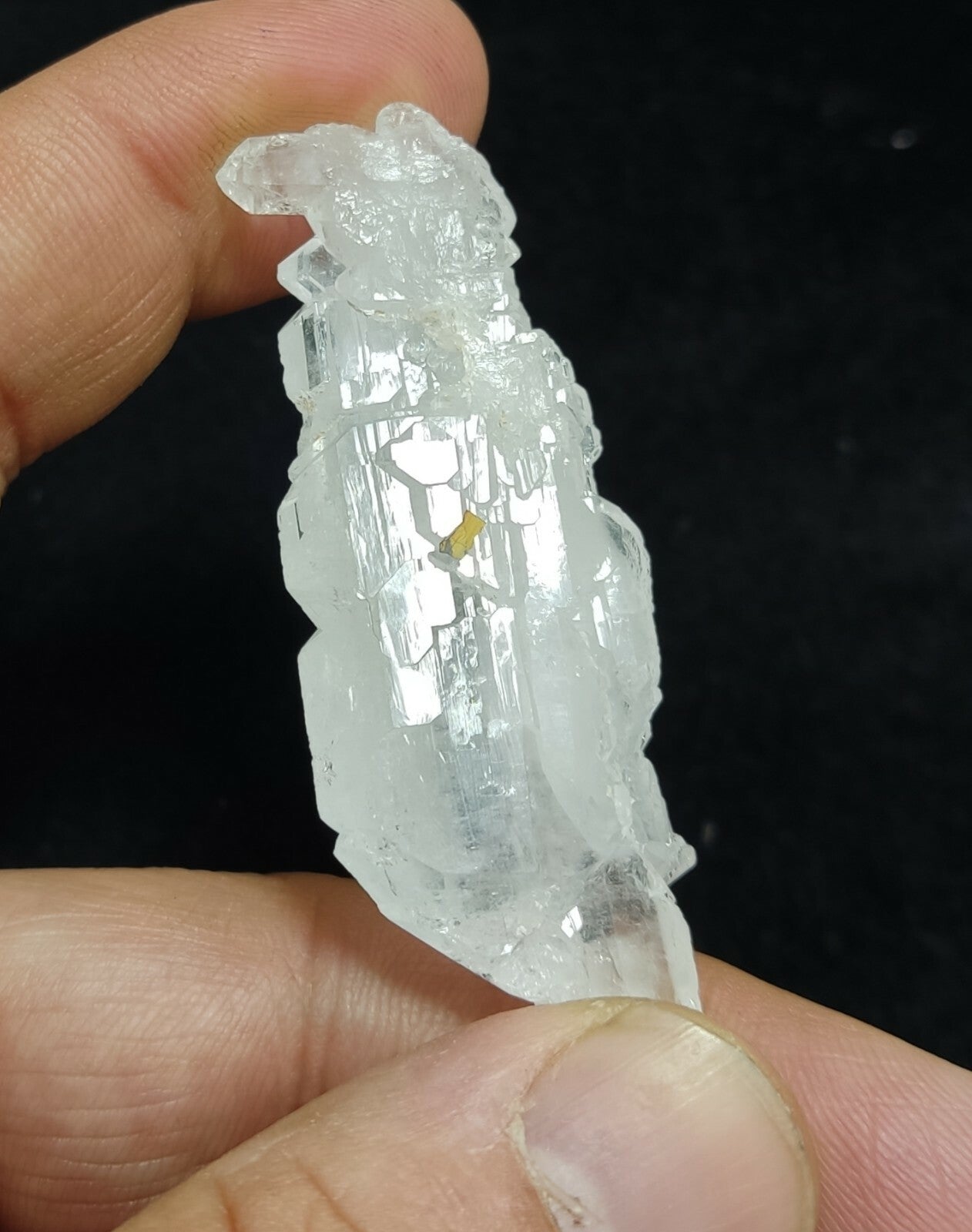 An amazing specimen of terminated faden Quartz crystal 16 grams