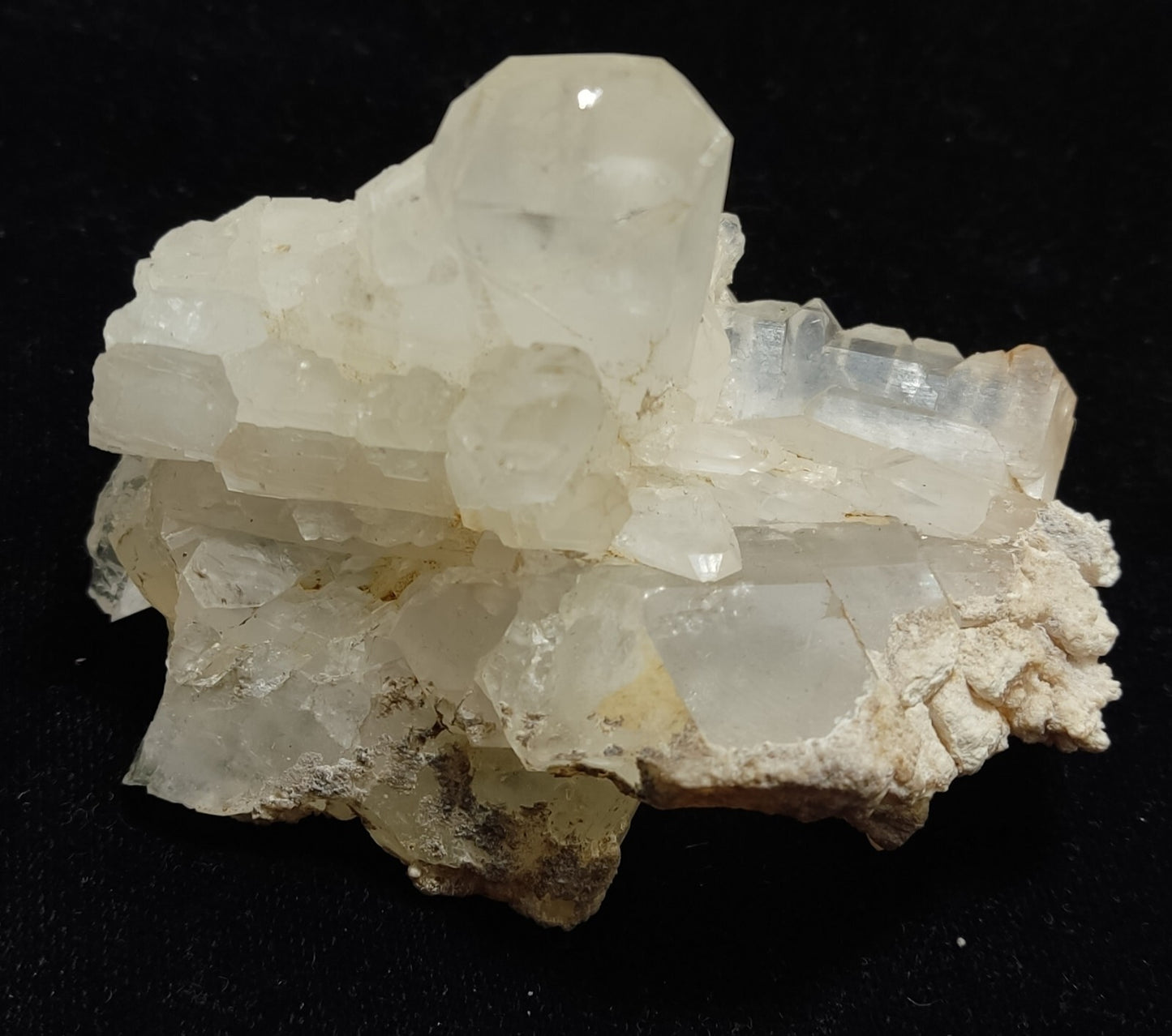 An Aesthetic terminated Quartz cluster 155 grams